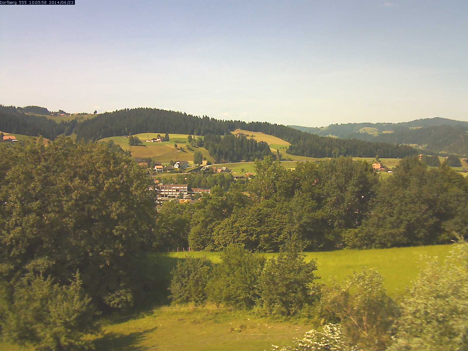 Webcam-Bild: Aussicht vom Dorfberg in Langnau 20140623-100600