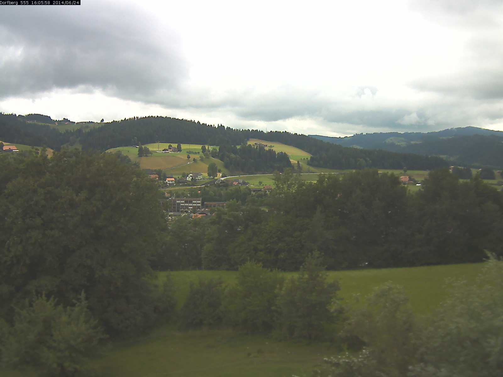 Webcam-Bild: Aussicht vom Dorfberg in Langnau 20140624-160600