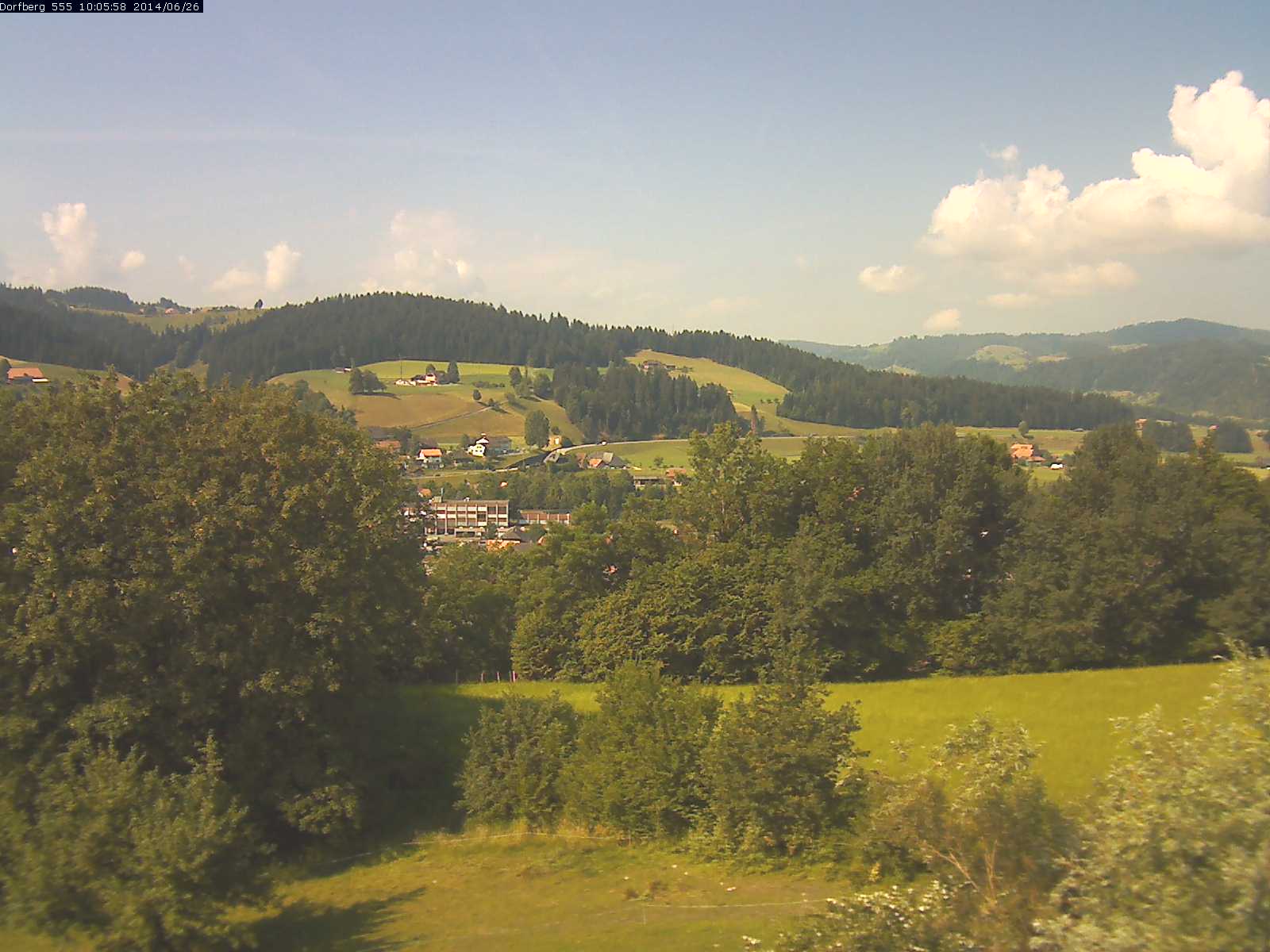 Webcam-Bild: Aussicht vom Dorfberg in Langnau 20140626-100600