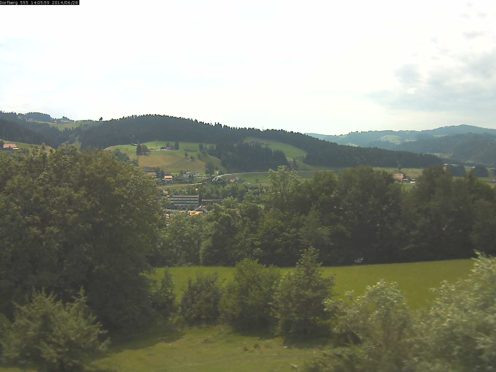 Webcam-Bild: Aussicht vom Dorfberg in Langnau 20140628-140600