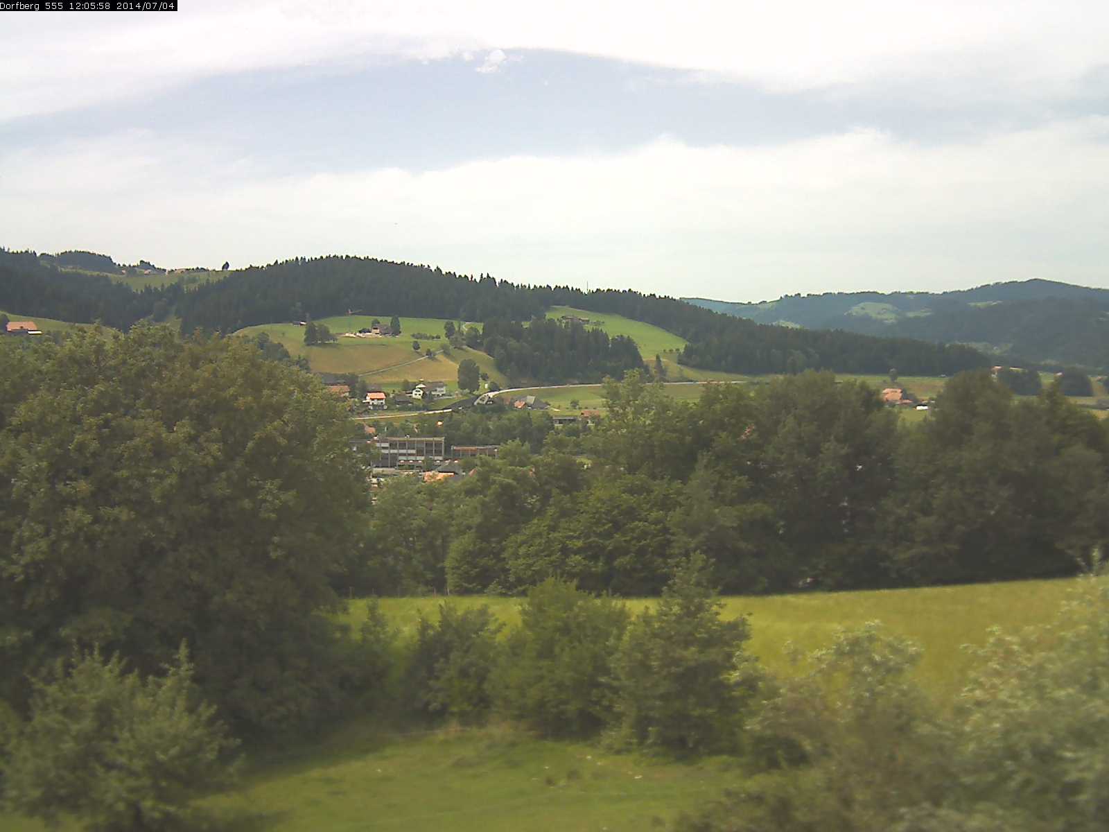 Webcam-Bild: Aussicht vom Dorfberg in Langnau 20140704-120600
