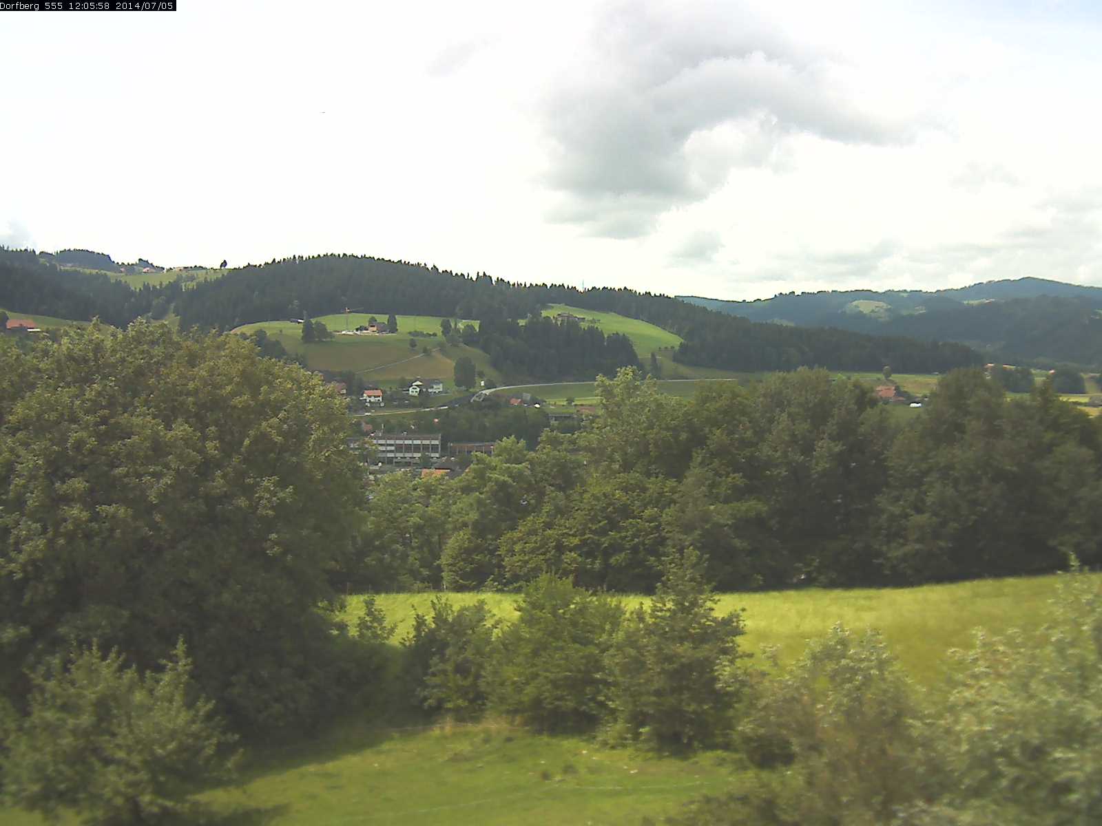 Webcam-Bild: Aussicht vom Dorfberg in Langnau 20140705-120600
