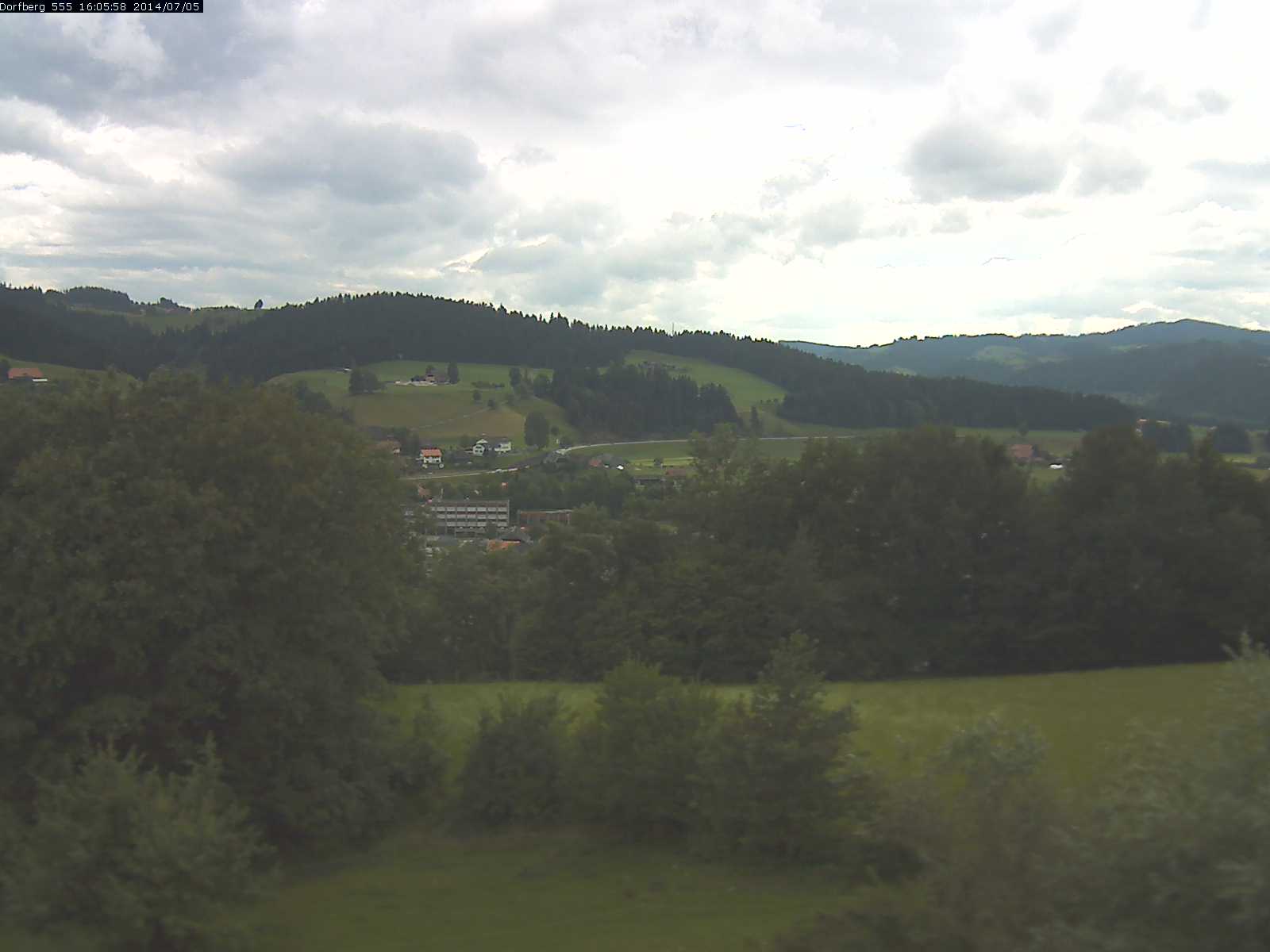 Webcam-Bild: Aussicht vom Dorfberg in Langnau 20140705-160600
