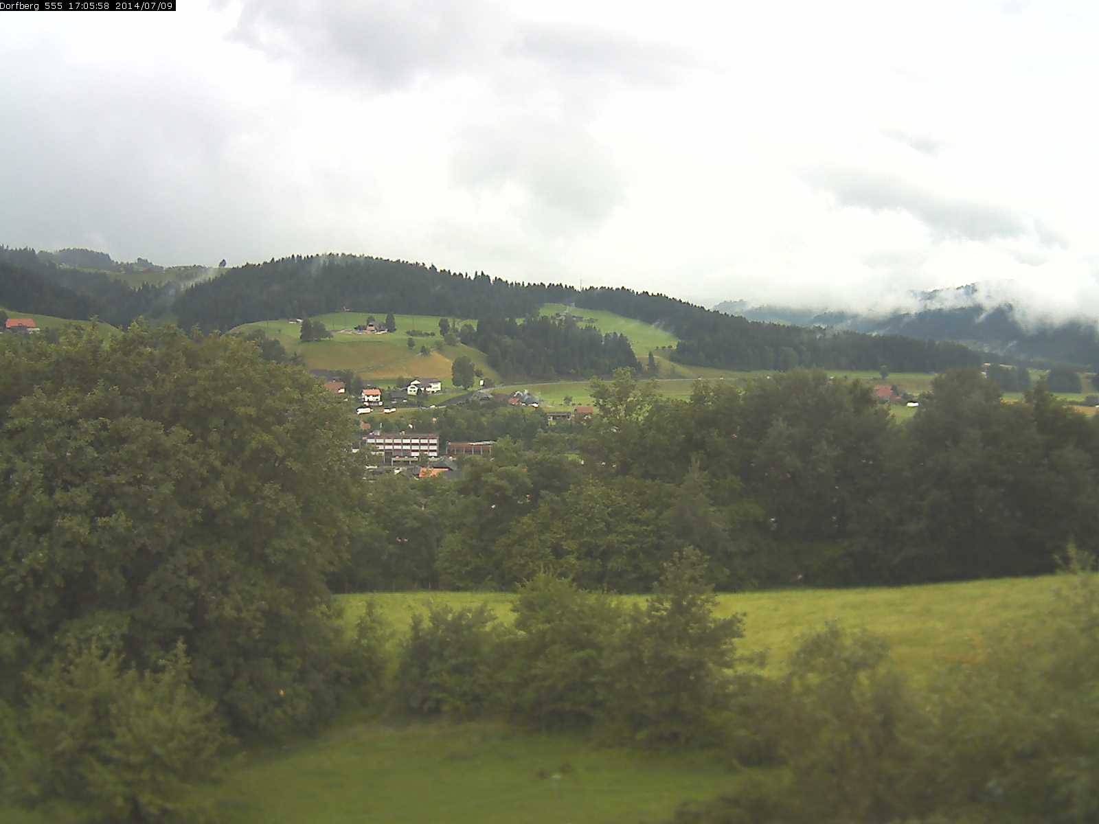Webcam-Bild: Aussicht vom Dorfberg in Langnau 20140709-170600