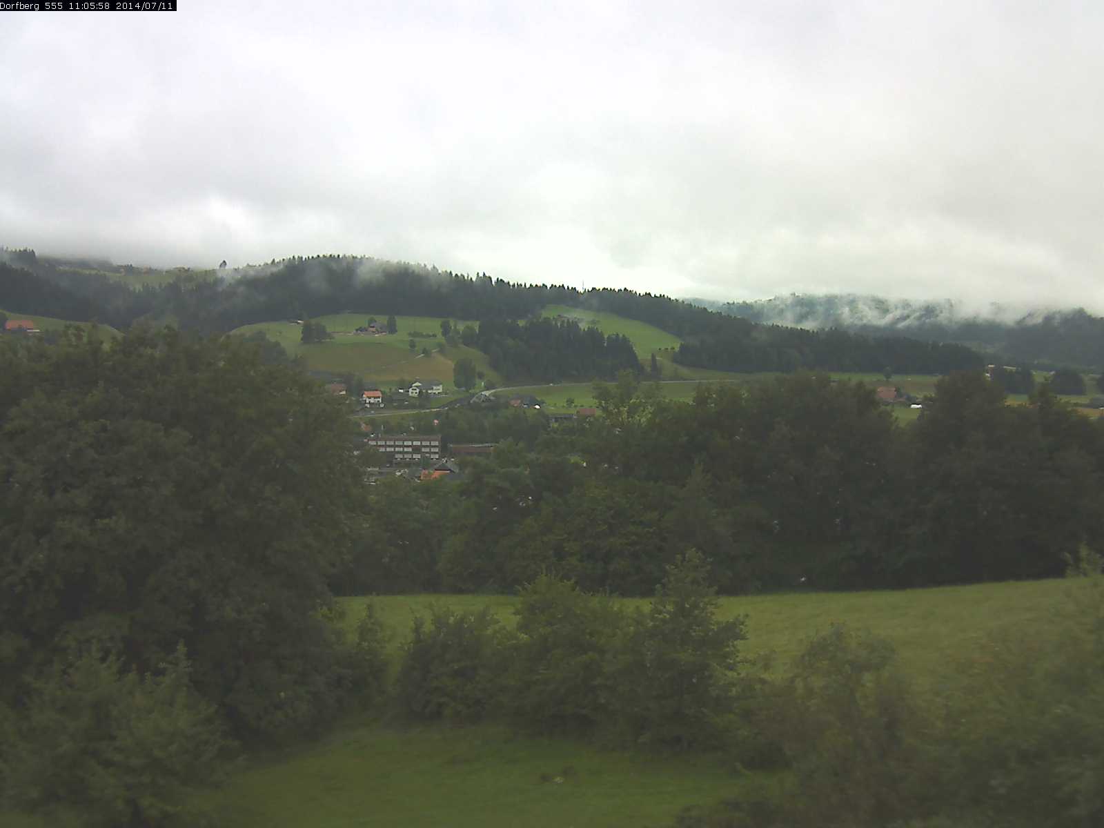 Webcam-Bild: Aussicht vom Dorfberg in Langnau 20140711-110600