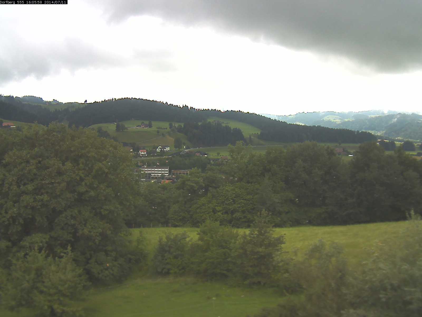 Webcam-Bild: Aussicht vom Dorfberg in Langnau 20140711-160600
