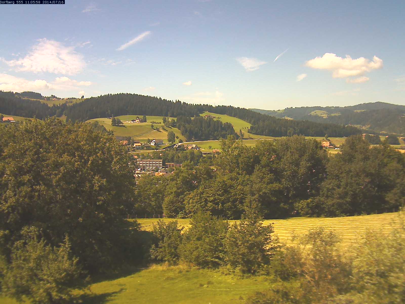 Webcam-Bild: Aussicht vom Dorfberg in Langnau 20140716-110600
