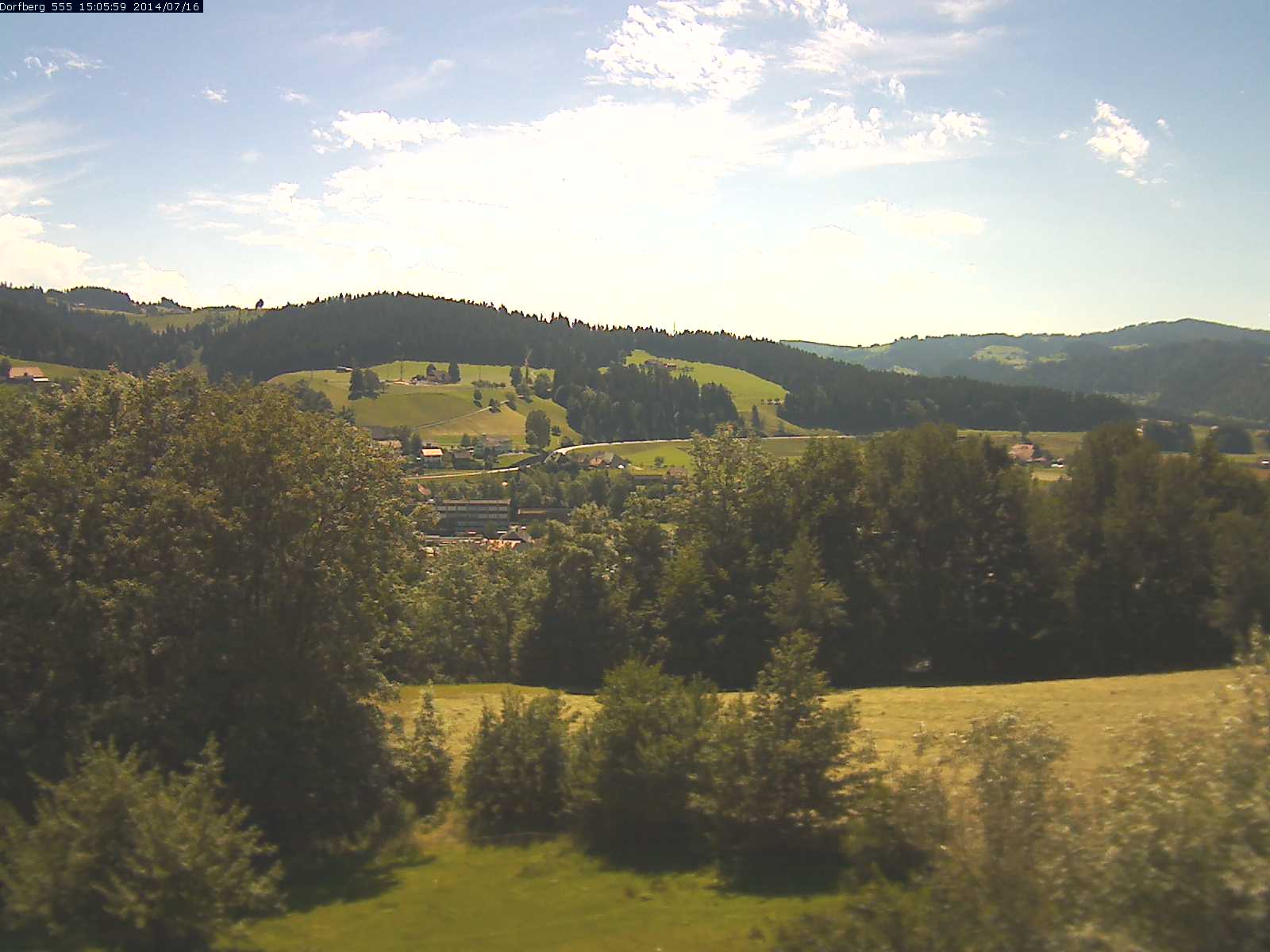 Webcam-Bild: Aussicht vom Dorfberg in Langnau 20140716-150600