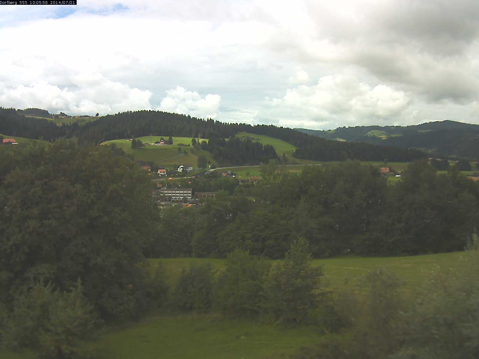 Webcam-Bild: Aussicht vom Dorfberg in Langnau 20140721-100600