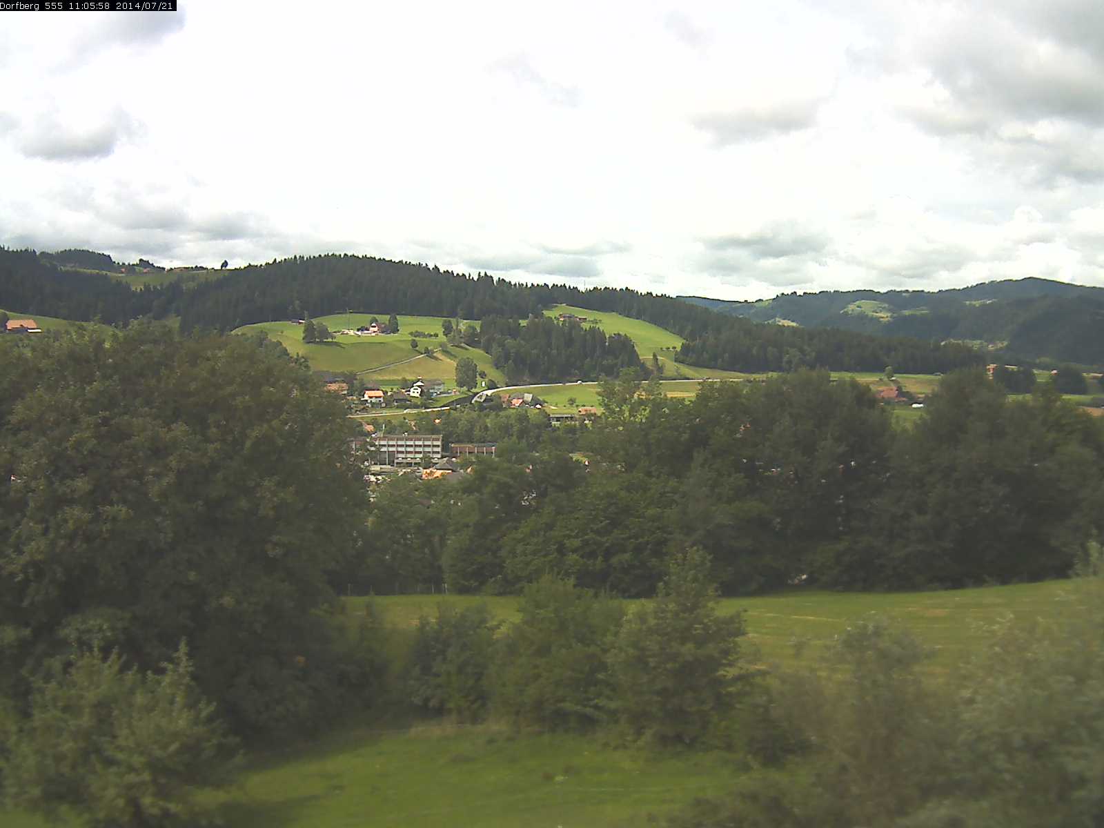 Webcam-Bild: Aussicht vom Dorfberg in Langnau 20140721-110600