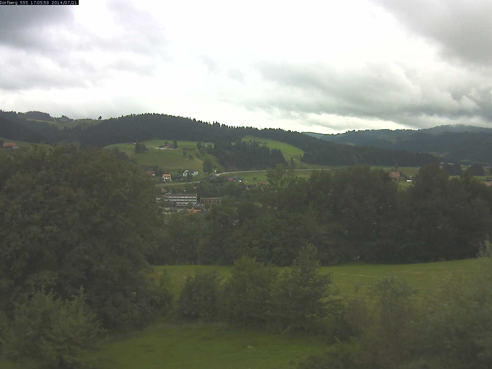 Webcam-Bild: Aussicht vom Dorfberg in Langnau 20140721-170600