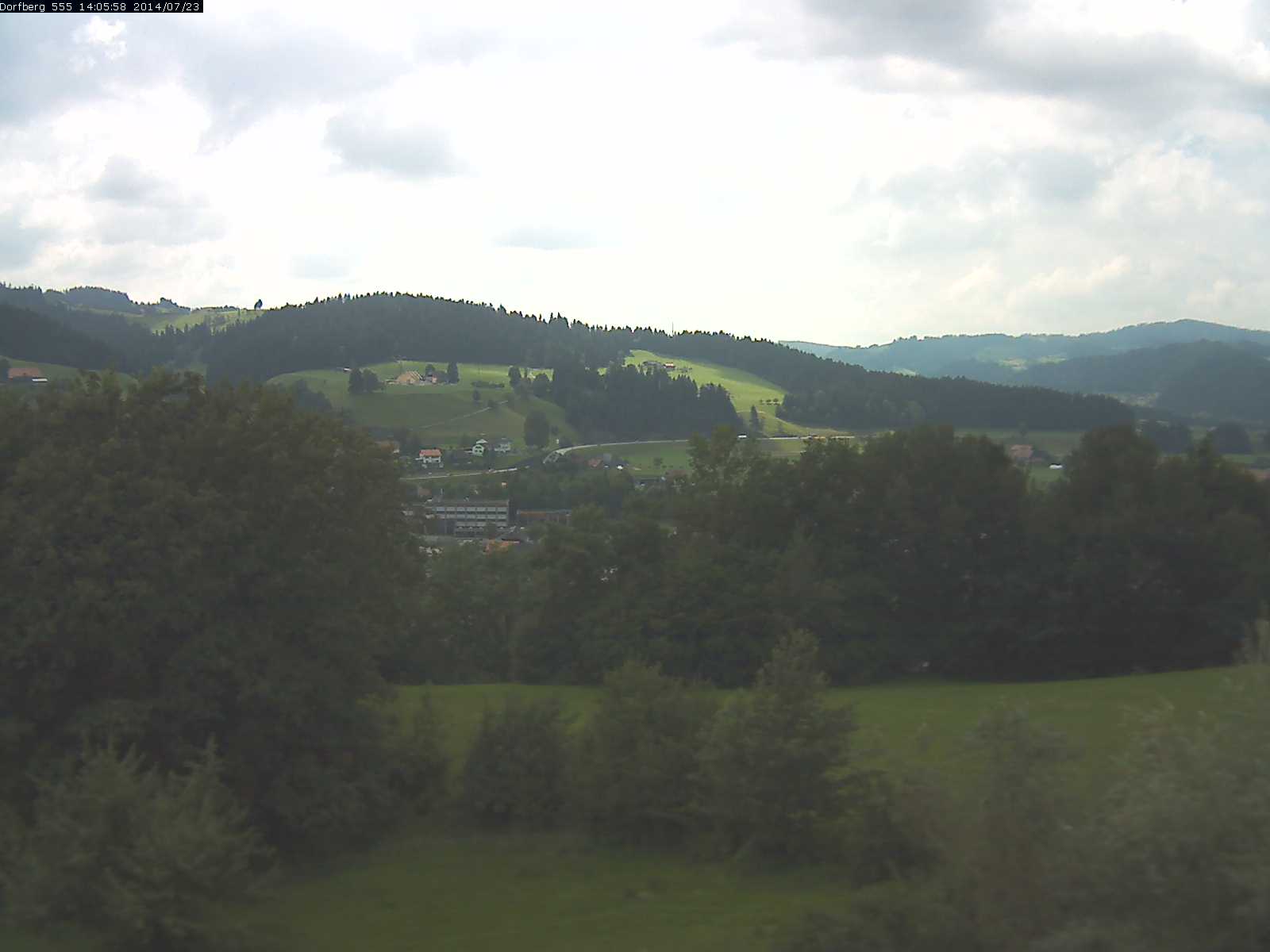 Webcam-Bild: Aussicht vom Dorfberg in Langnau 20140723-140600