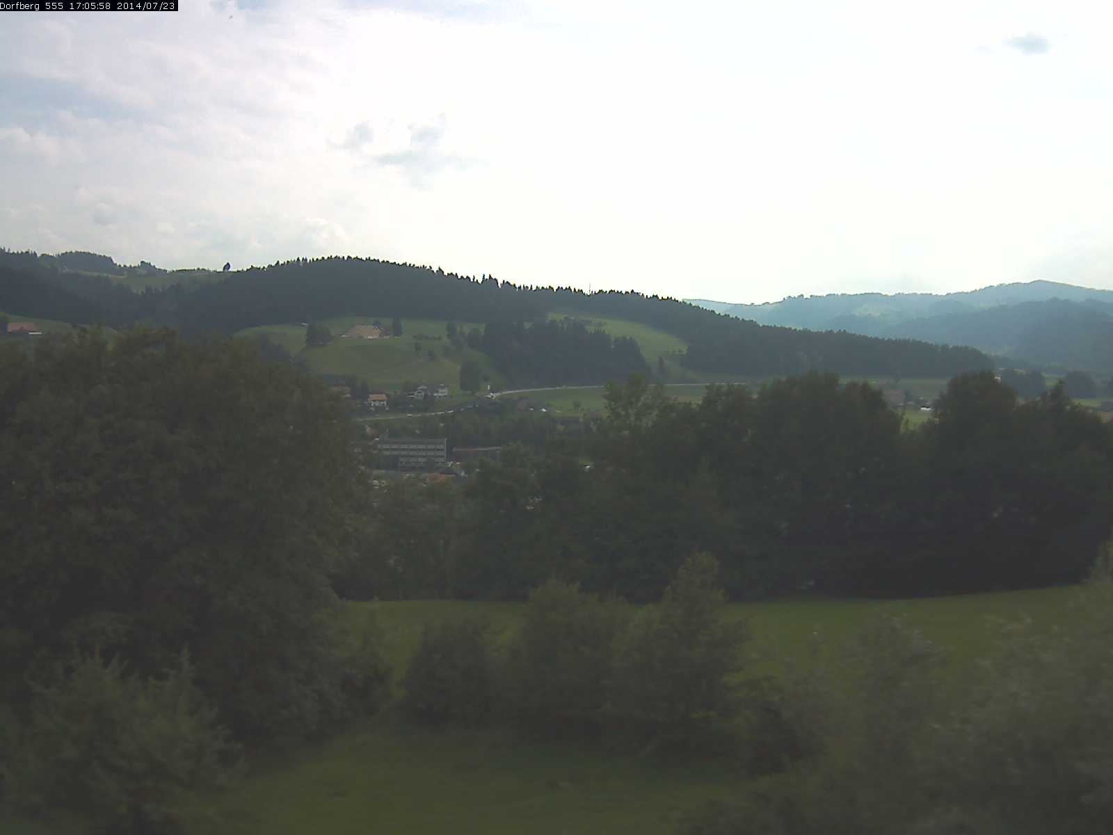 Webcam-Bild: Aussicht vom Dorfberg in Langnau 20140723-170600