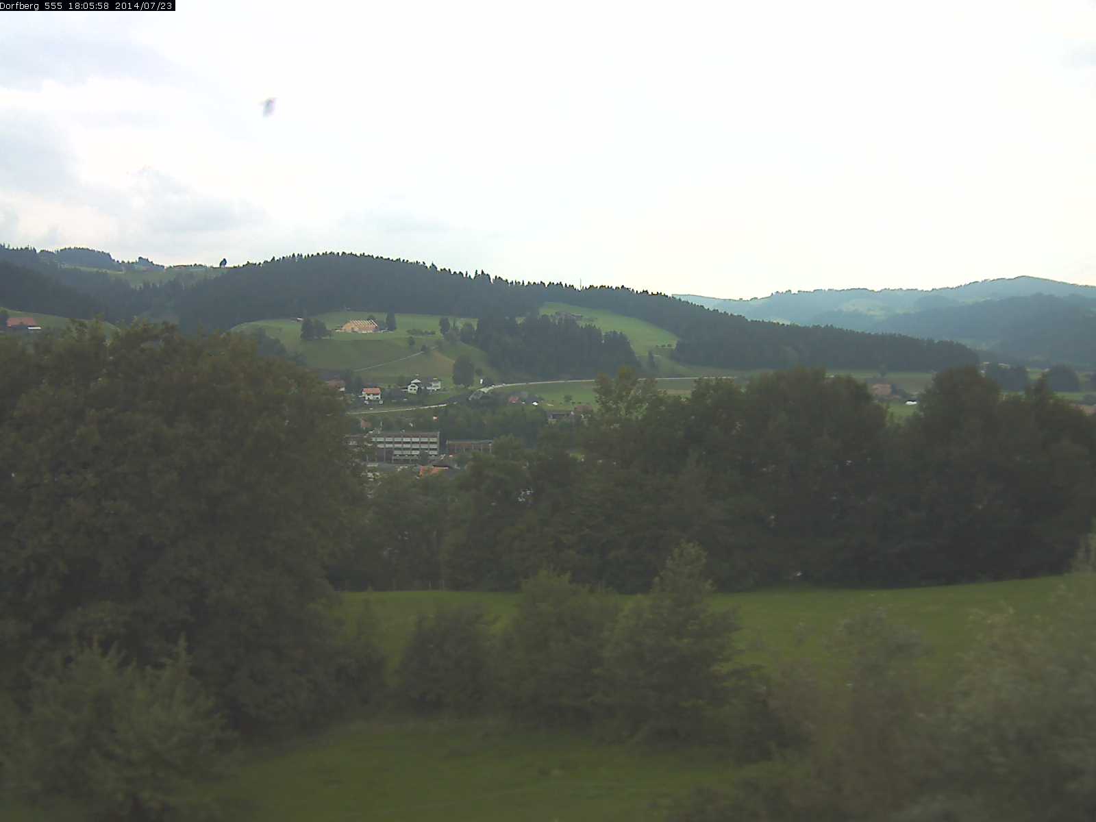 Webcam-Bild: Aussicht vom Dorfberg in Langnau 20140723-180600