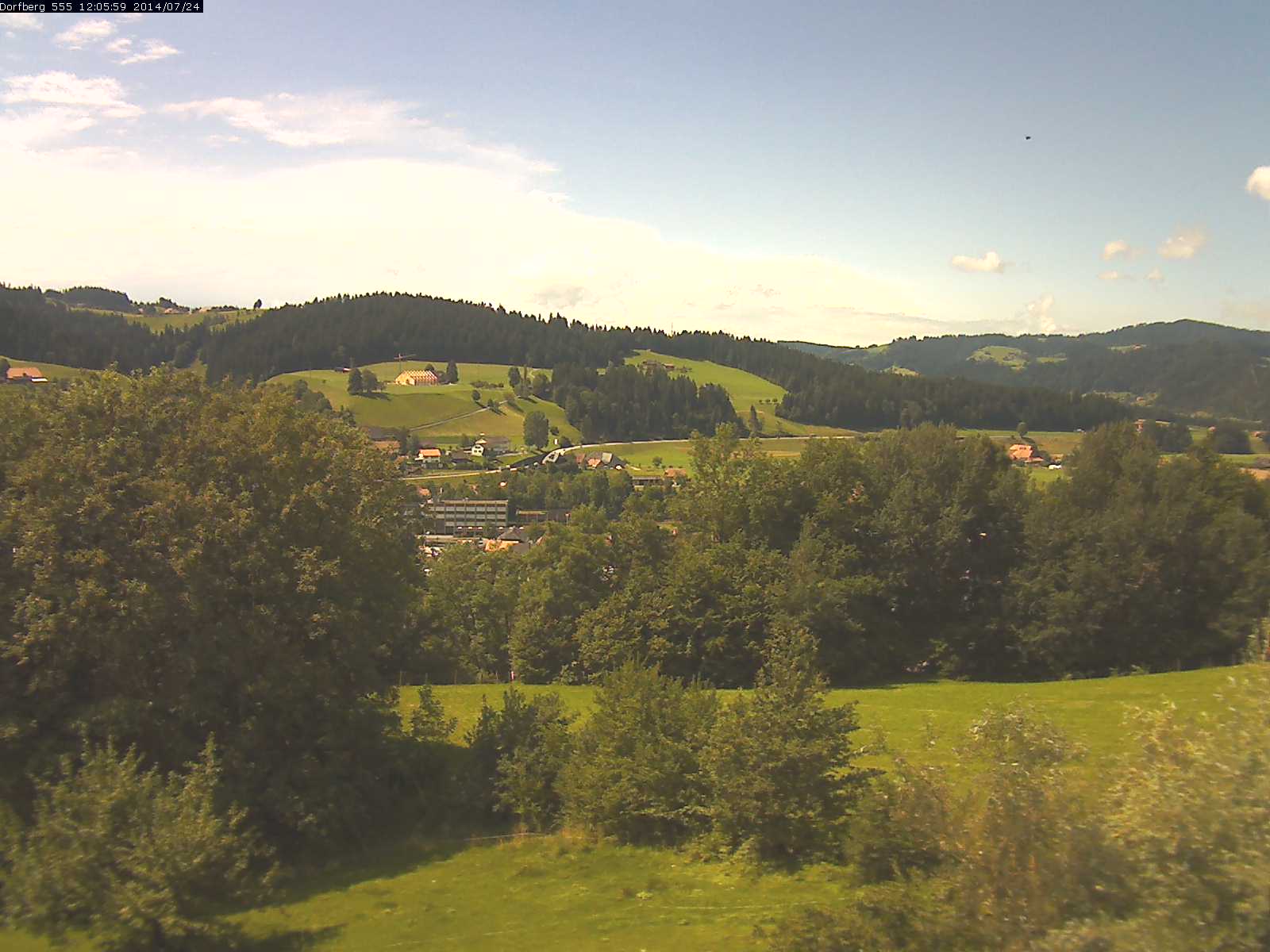 Webcam-Bild: Aussicht vom Dorfberg in Langnau 20140724-120600