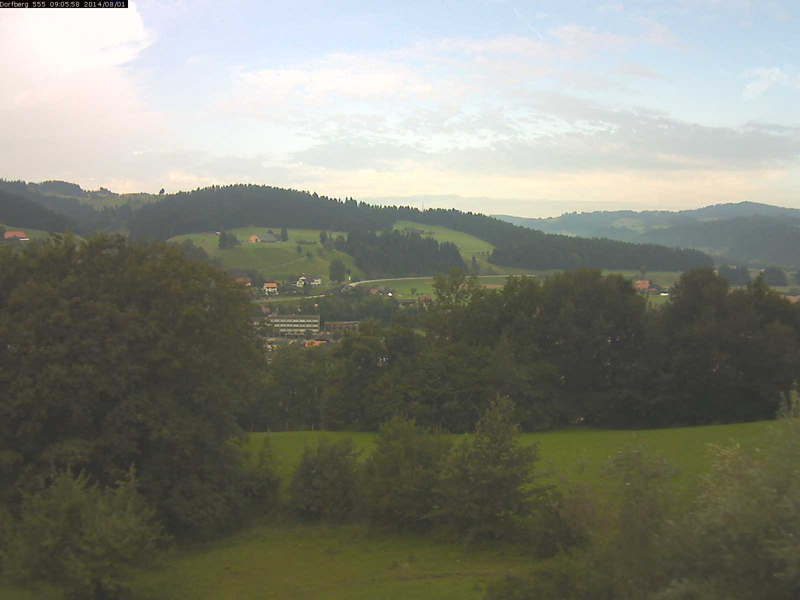 Webcam-Bild: Aussicht vom Dorfberg in Langnau 20140801-090600