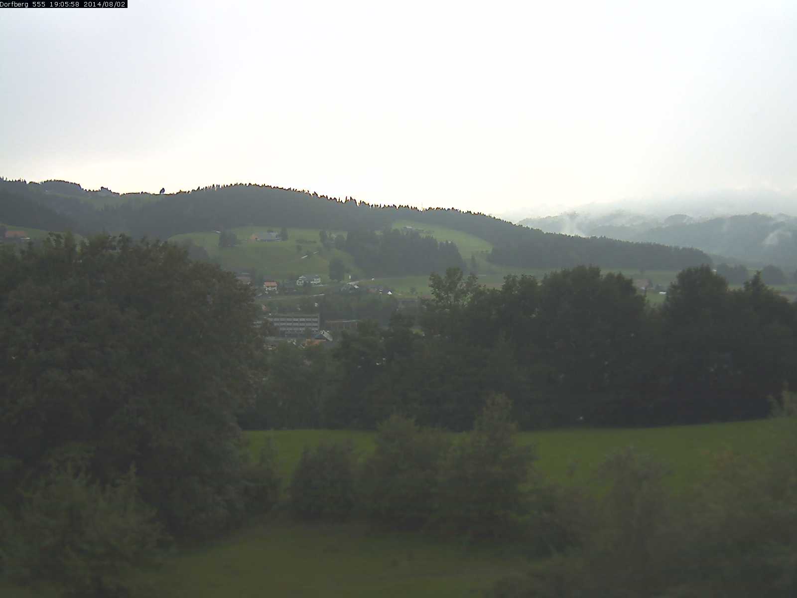 Webcam-Bild: Aussicht vom Dorfberg in Langnau 20140802-190600