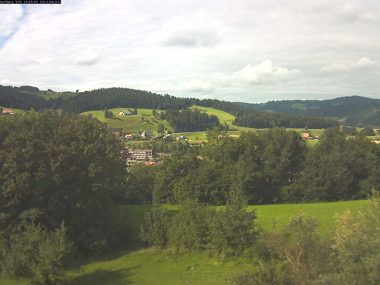Webcam-Bild: Aussicht vom Dorfberg in Langnau 20140814-100600