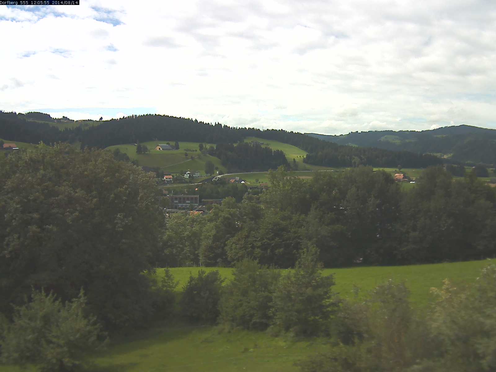 Webcam-Bild: Aussicht vom Dorfberg in Langnau 20140814-120600