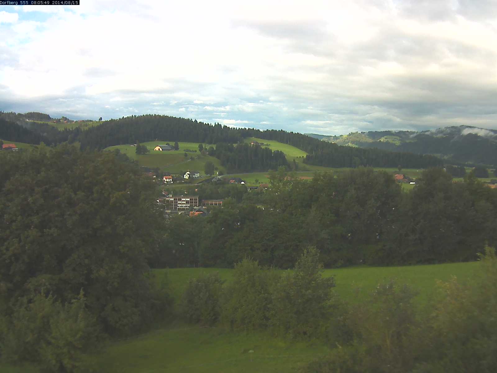 Webcam-Bild: Aussicht vom Dorfberg in Langnau 20140815-080600