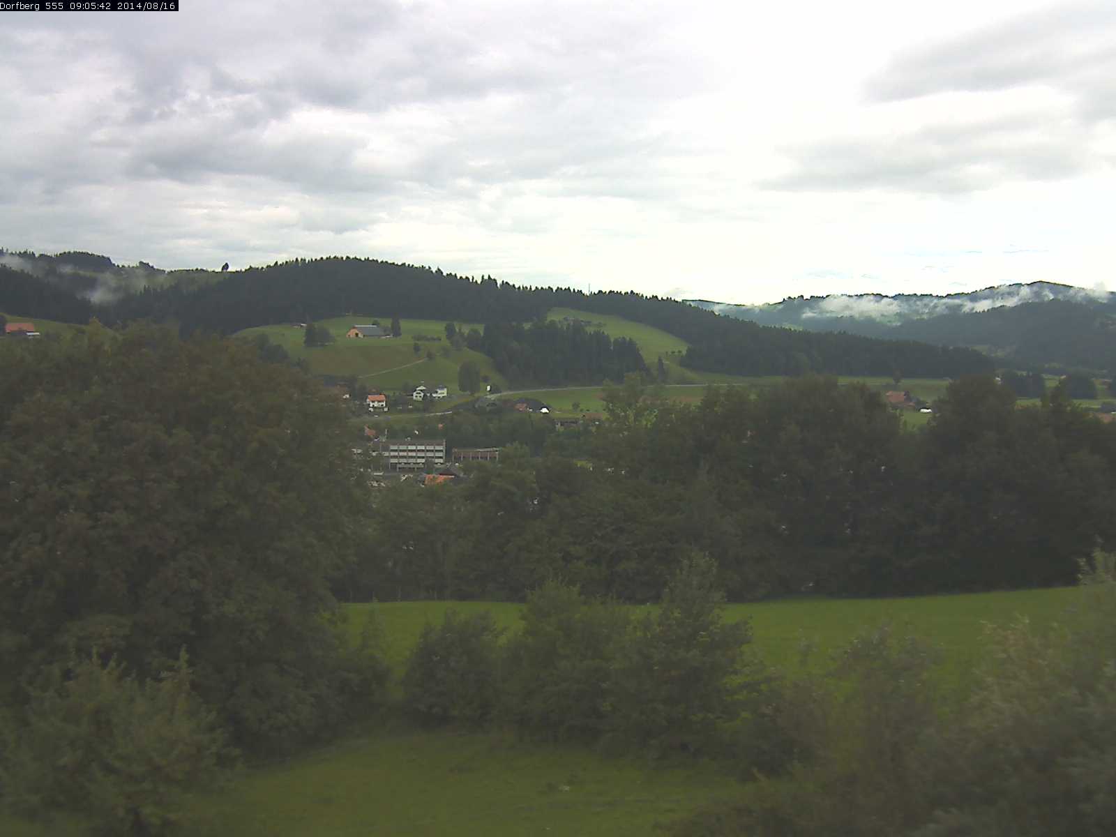 Webcam-Bild: Aussicht vom Dorfberg in Langnau 20140816-090600