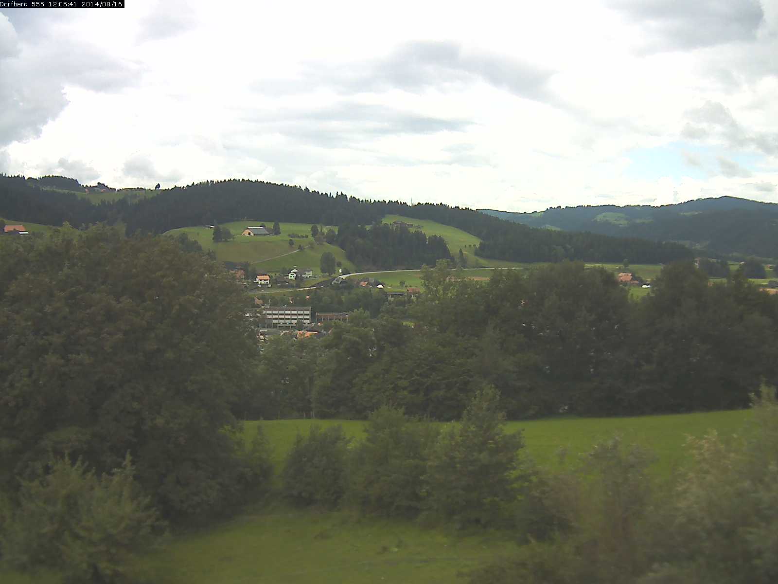 Webcam-Bild: Aussicht vom Dorfberg in Langnau 20140816-120600