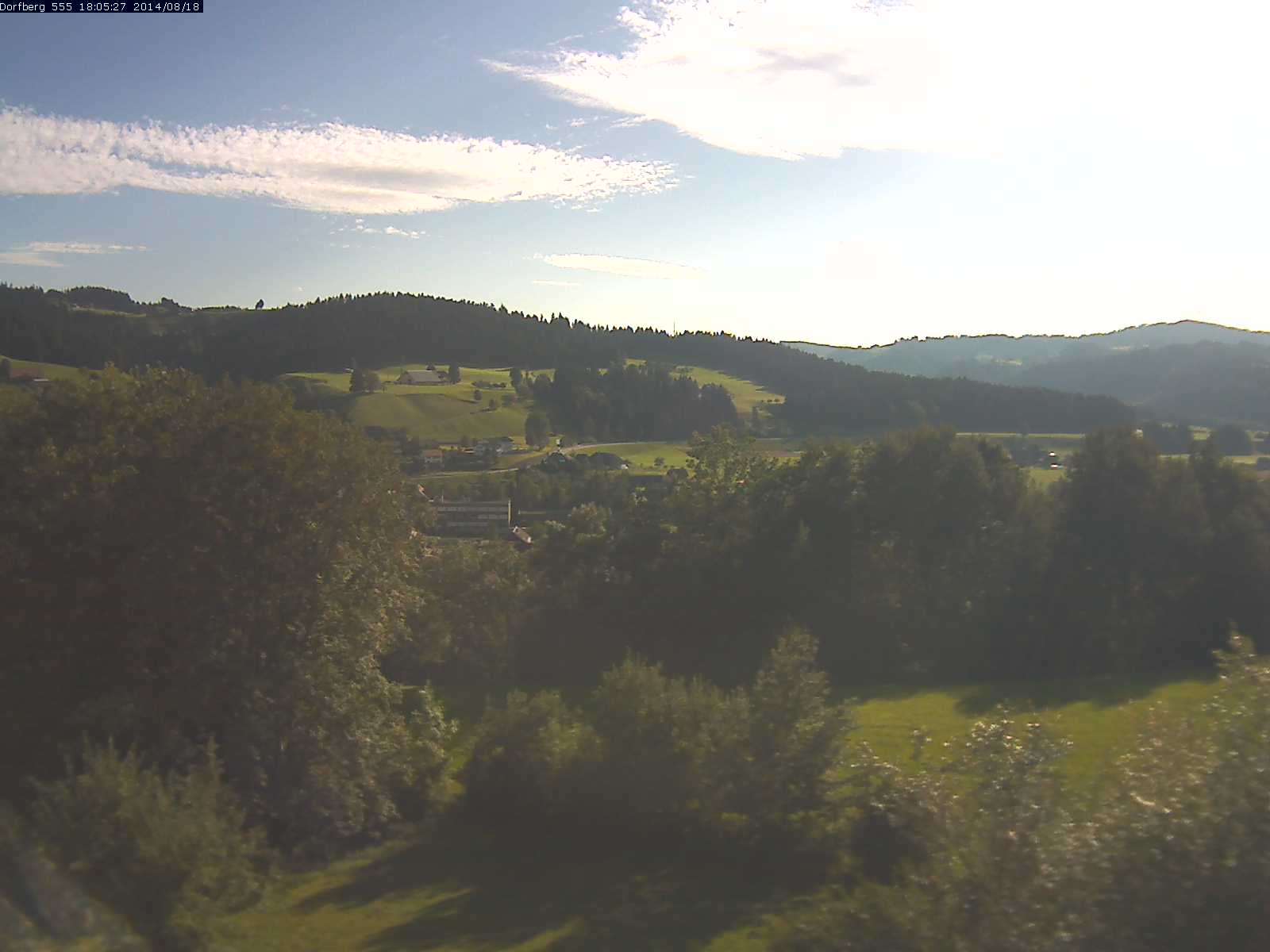 Webcam-Bild: Aussicht vom Dorfberg in Langnau 20140818-180600