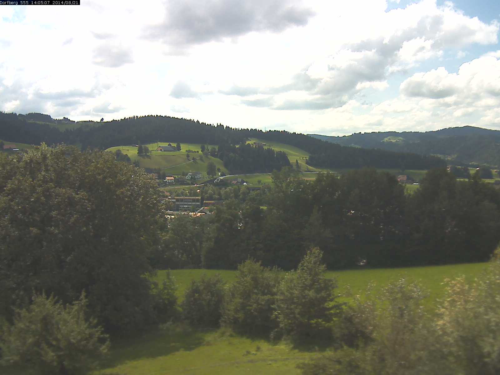 Webcam-Bild: Aussicht vom Dorfberg in Langnau 20140821-140600