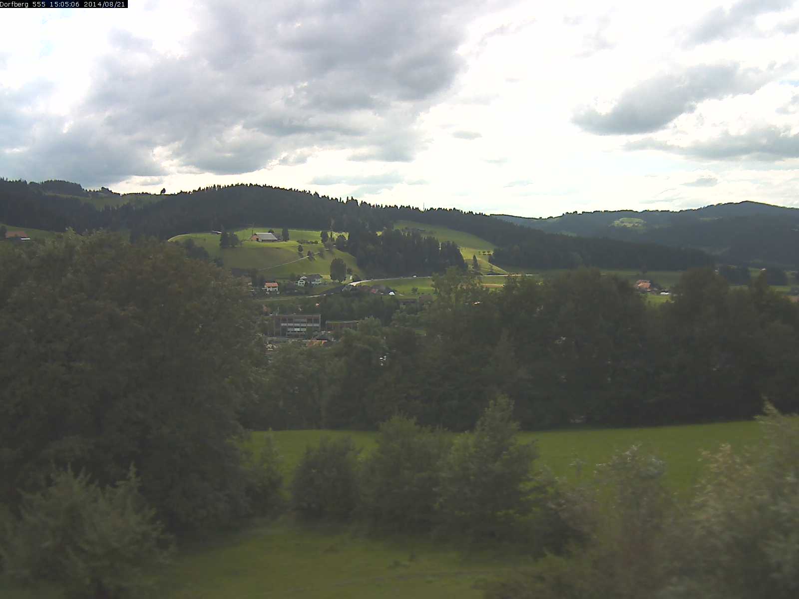 Webcam-Bild: Aussicht vom Dorfberg in Langnau 20140821-150600