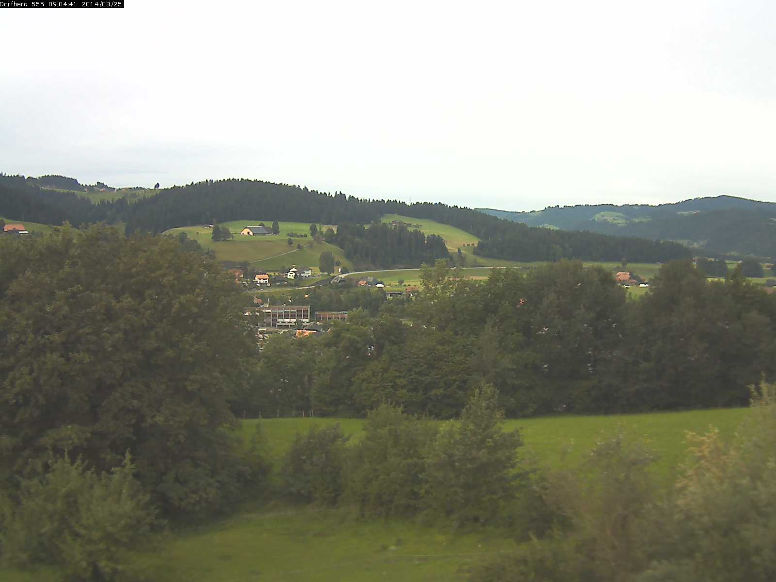 Webcam-Bild: Aussicht vom Dorfberg in Langnau 20140825-090600