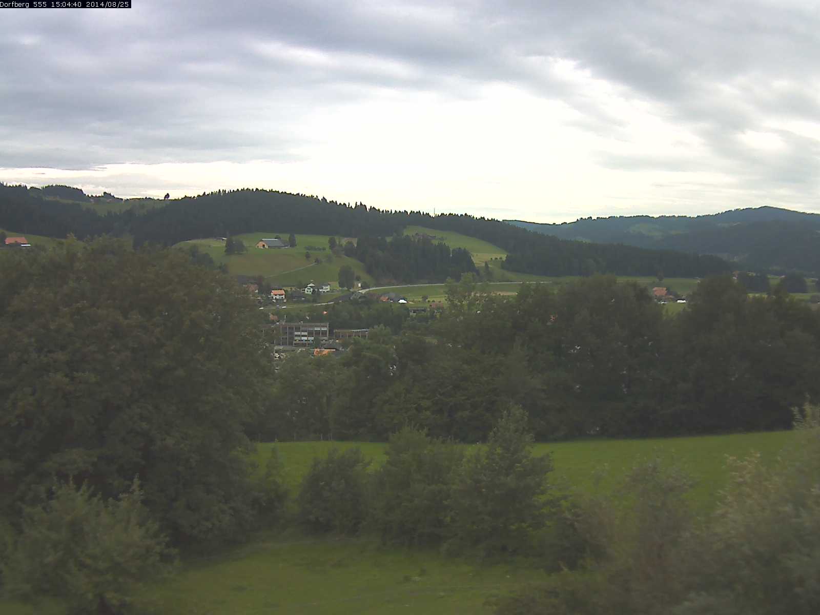 Webcam-Bild: Aussicht vom Dorfberg in Langnau 20140825-150600