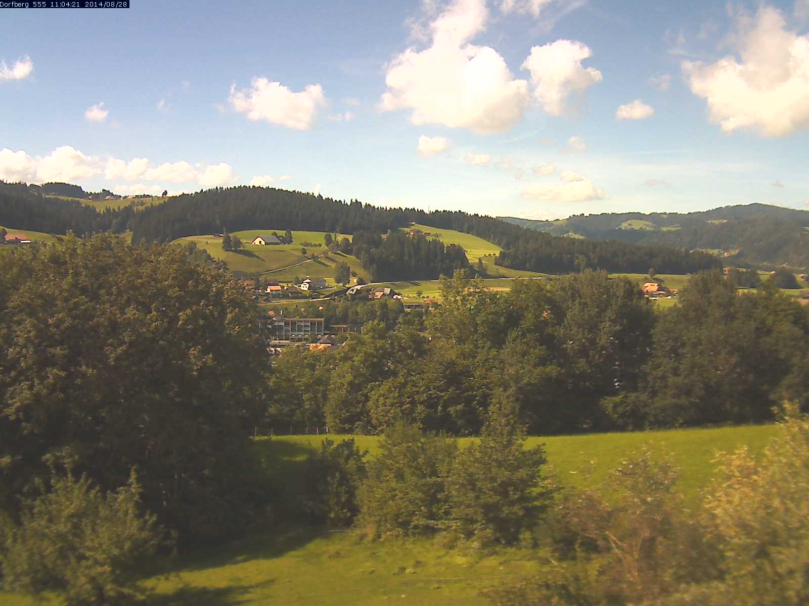 Webcam-Bild: Aussicht vom Dorfberg in Langnau 20140828-110600
