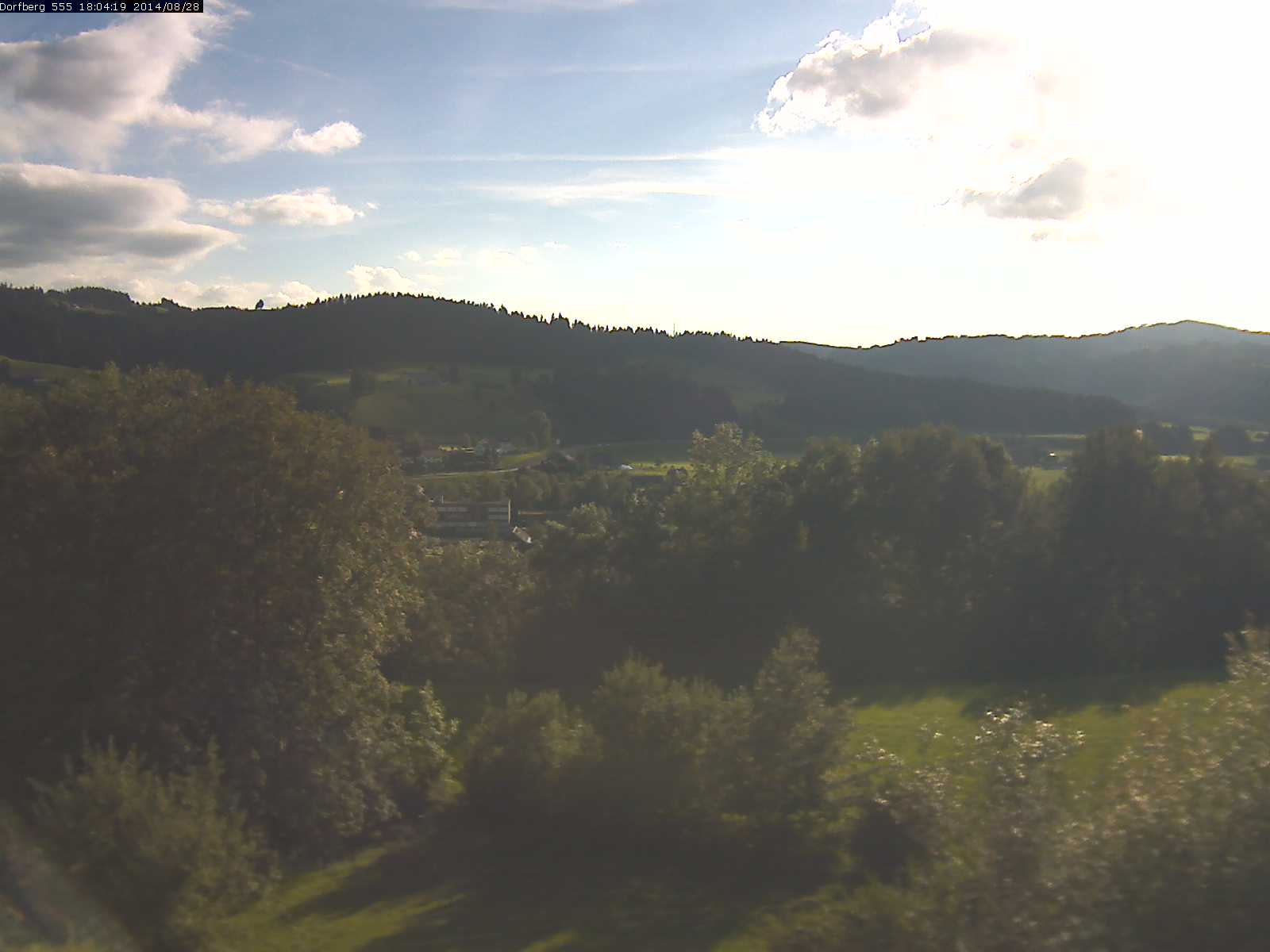 Webcam-Bild: Aussicht vom Dorfberg in Langnau 20140828-180600