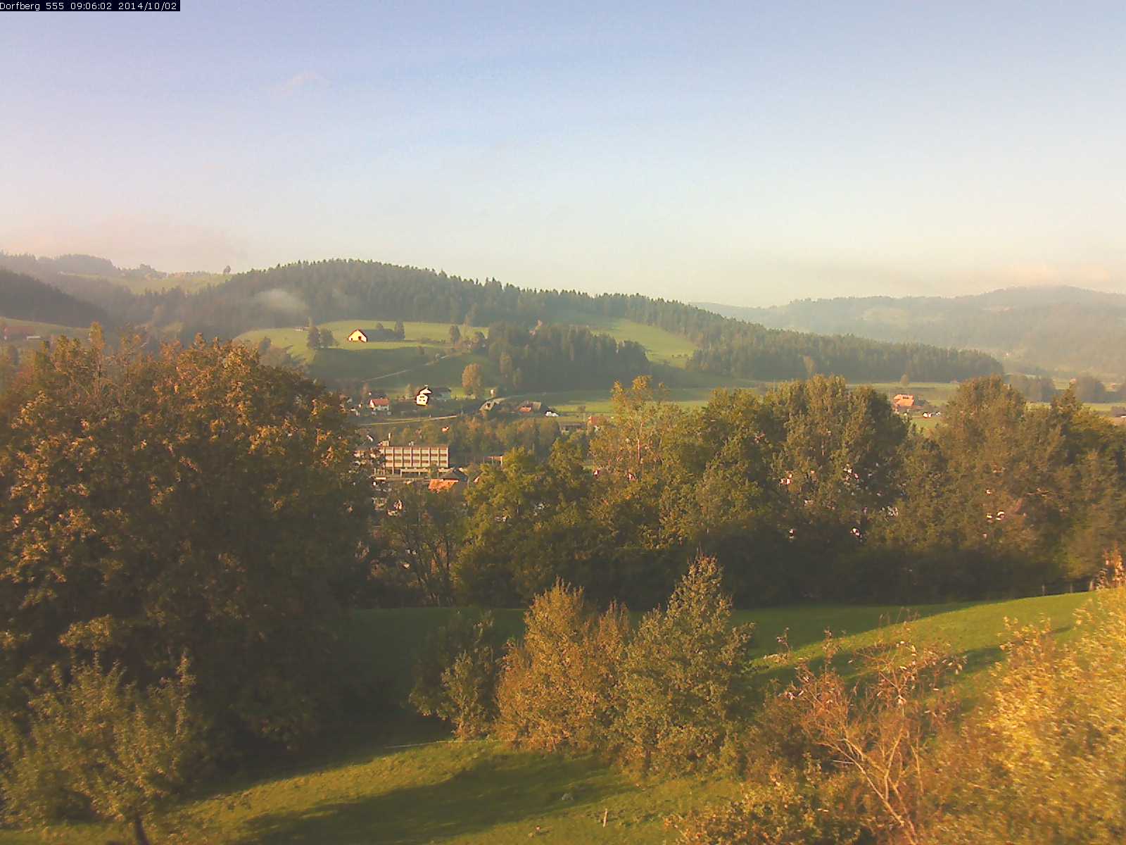Webcam-Bild: Aussicht vom Dorfberg in Langnau 20141002-090601