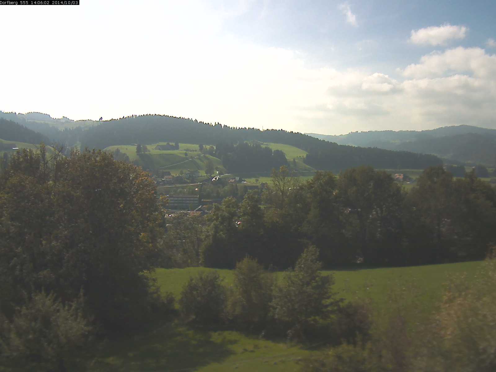 Webcam-Bild: Aussicht vom Dorfberg in Langnau 20141003-140601