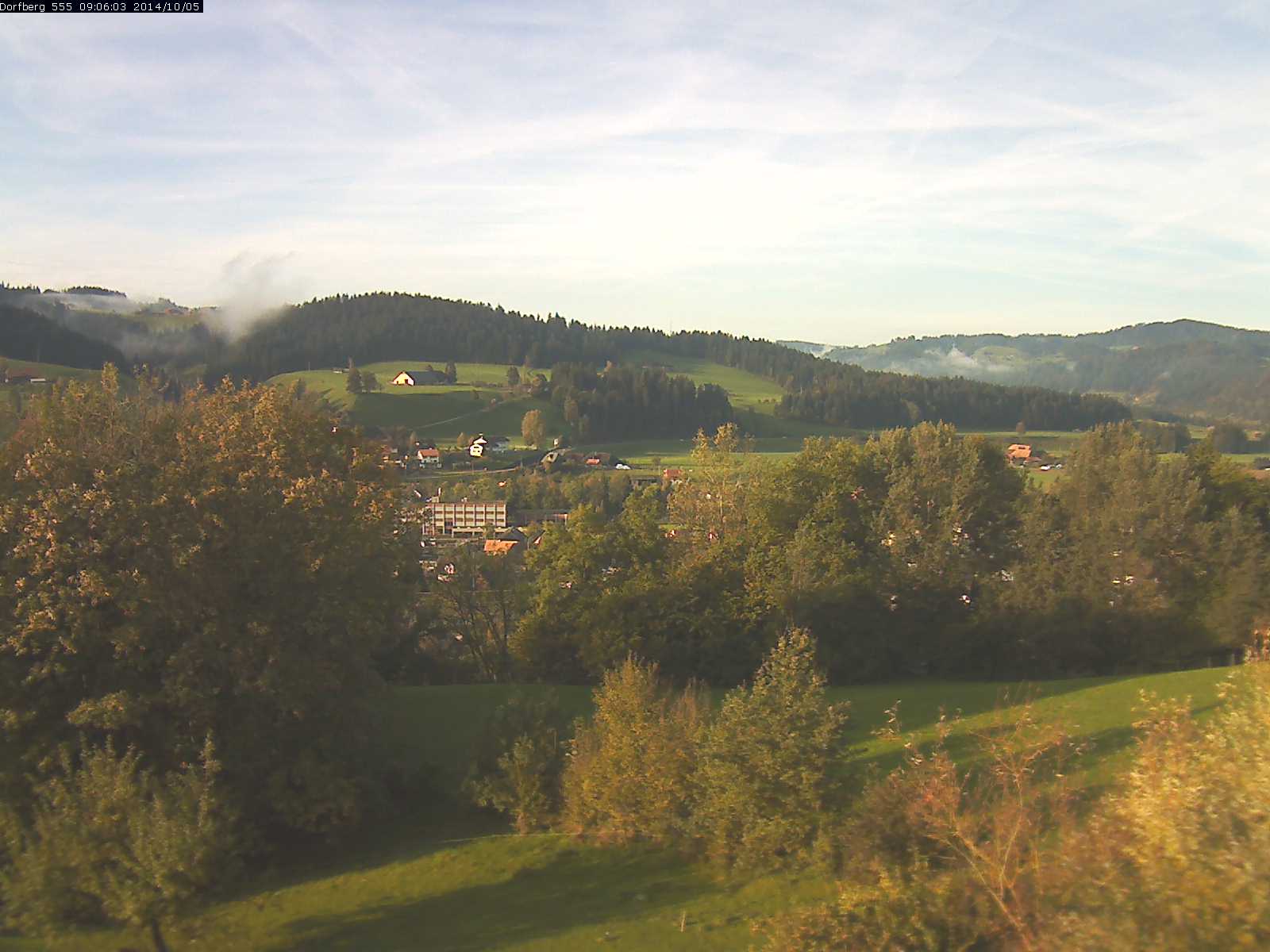 Webcam-Bild: Aussicht vom Dorfberg in Langnau 20141005-090601