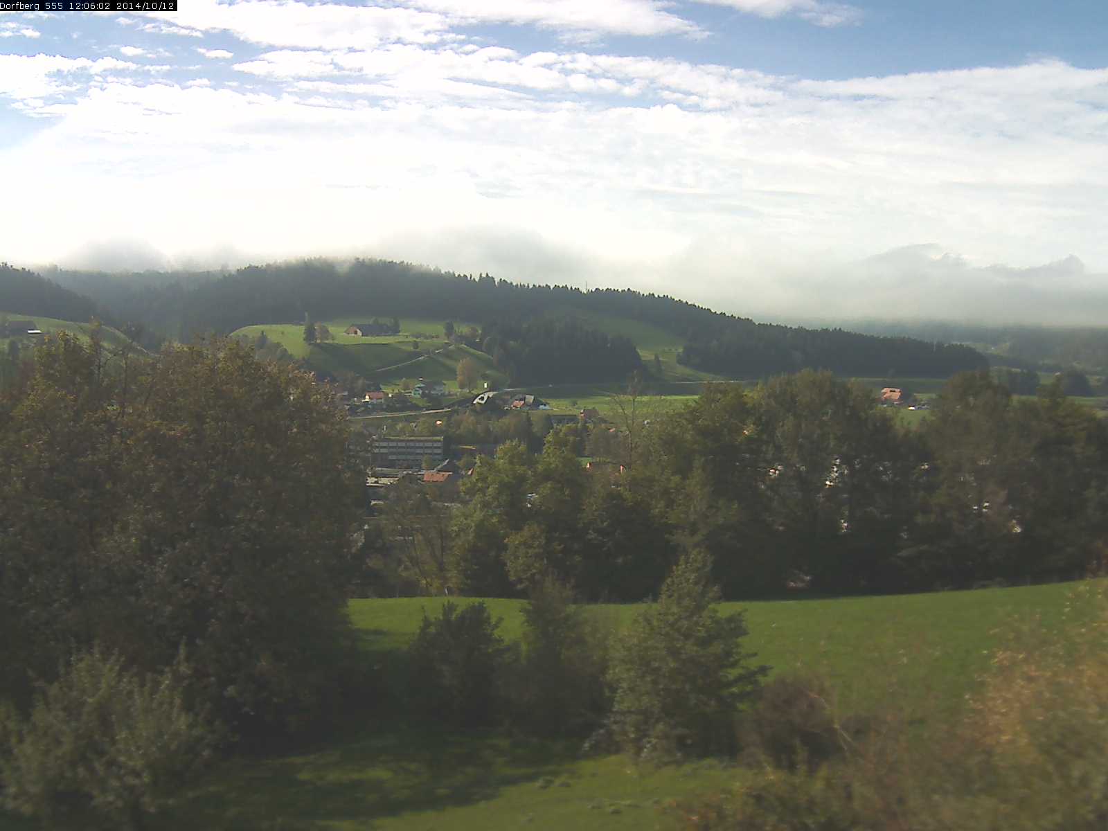 Webcam-Bild: Aussicht vom Dorfberg in Langnau 20141012-120601