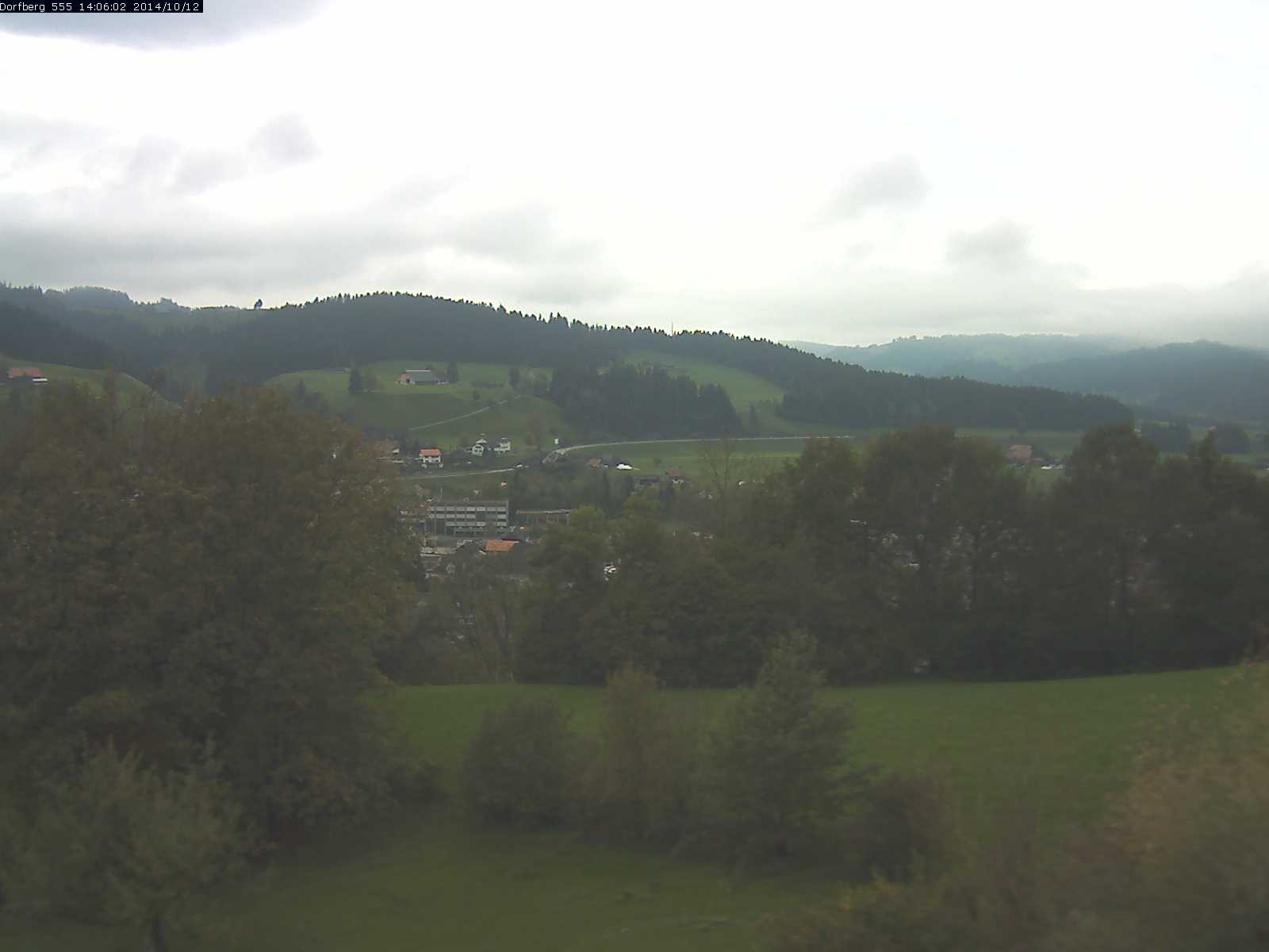 Webcam-Bild: Aussicht vom Dorfberg in Langnau 20141012-140601