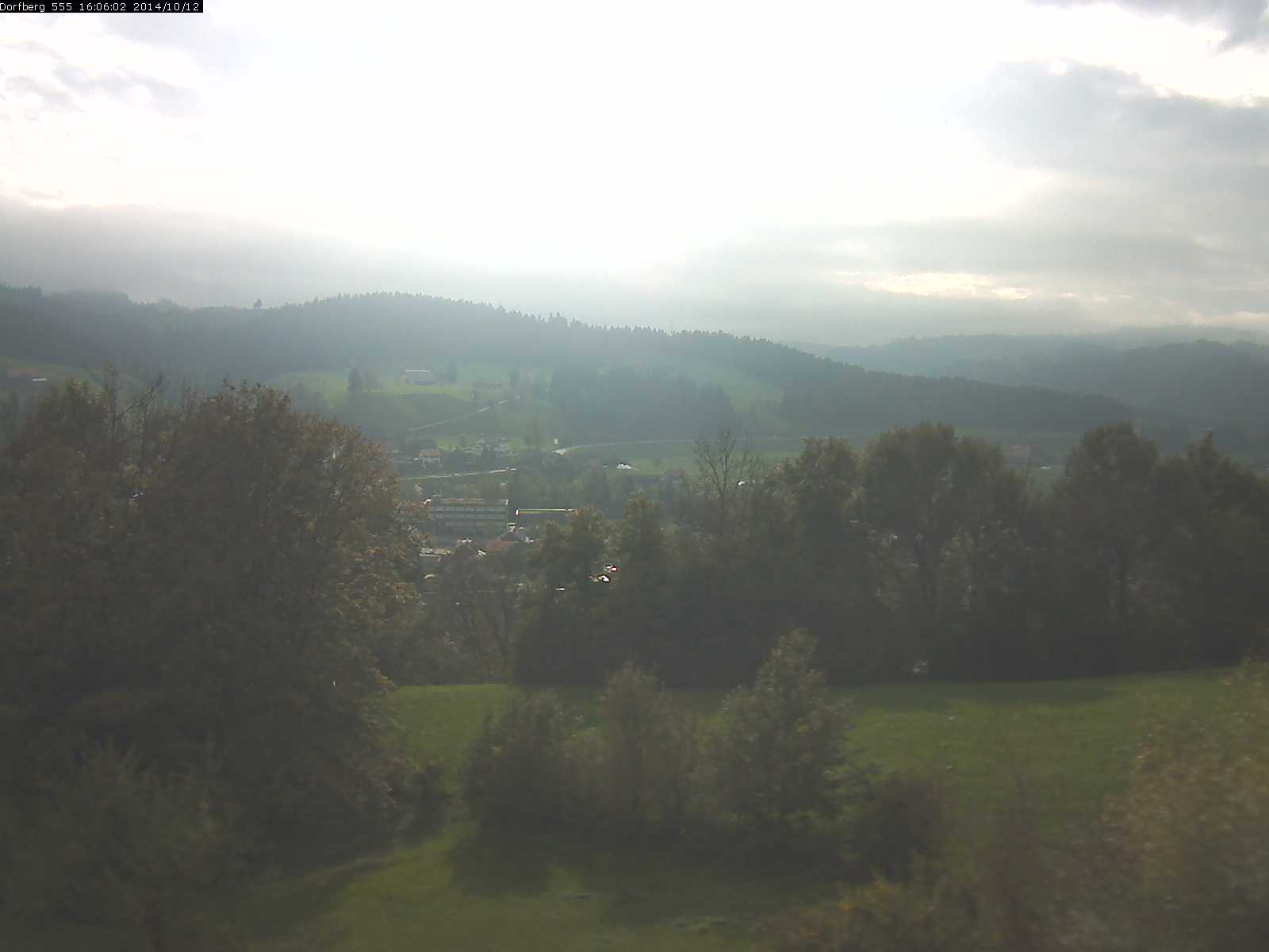 Webcam-Bild: Aussicht vom Dorfberg in Langnau 20141012-160601