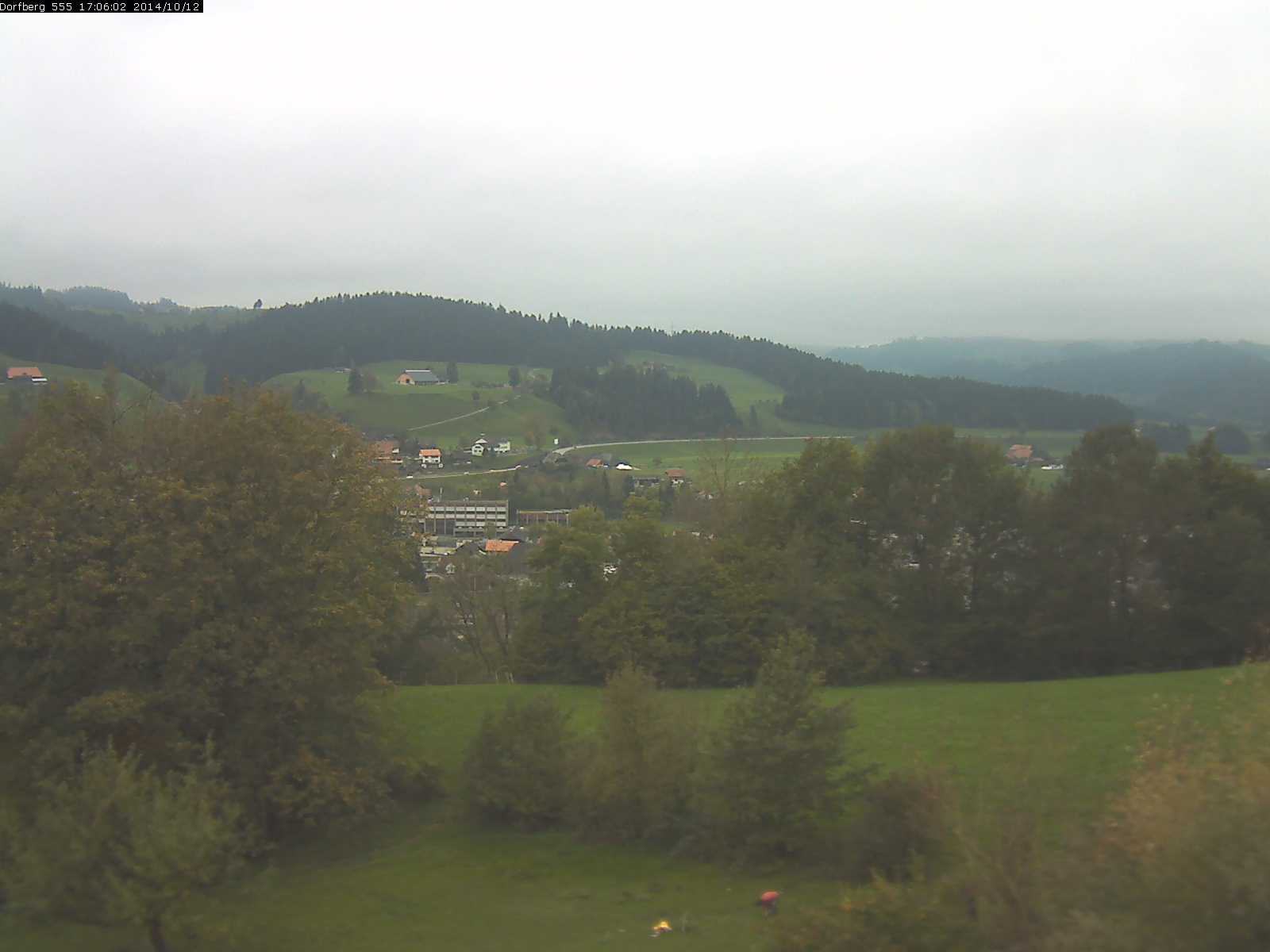 Webcam-Bild: Aussicht vom Dorfberg in Langnau 20141012-170601
