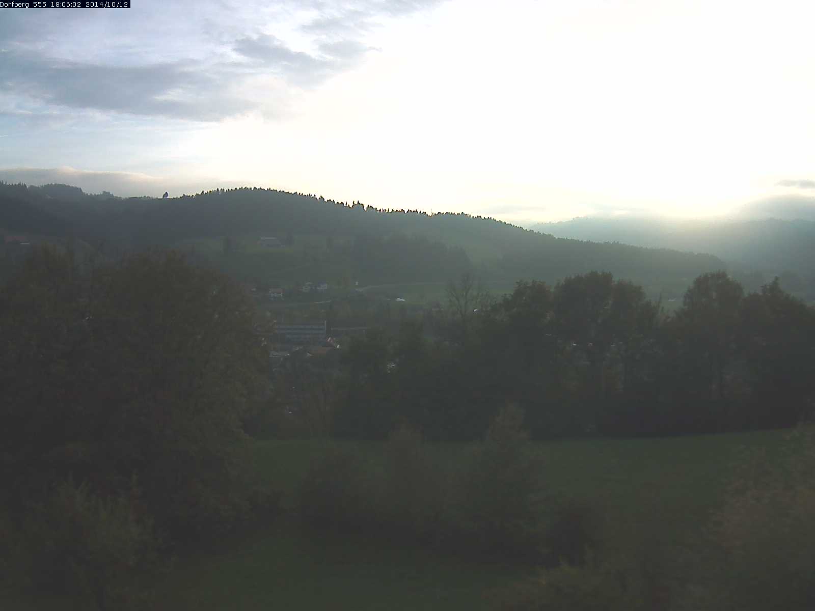 Webcam-Bild: Aussicht vom Dorfberg in Langnau 20141012-180601