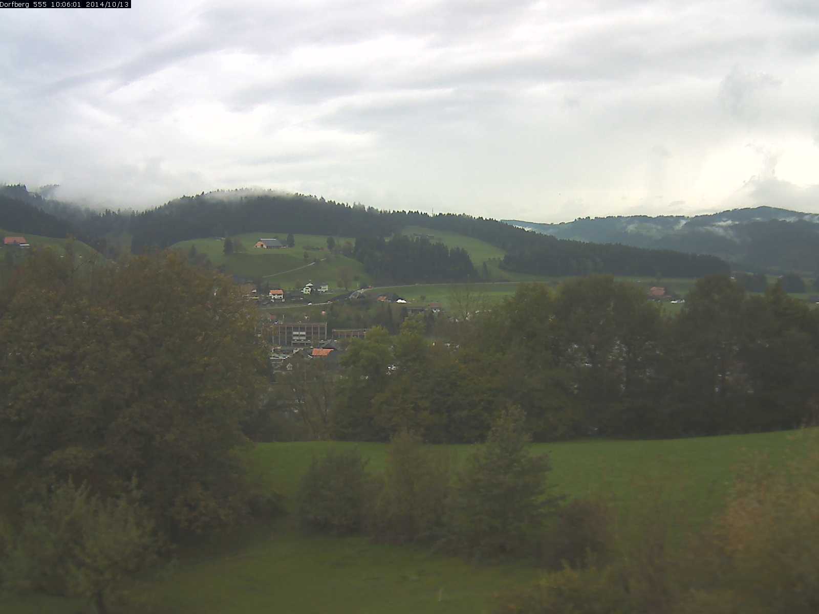 Webcam-Bild: Aussicht vom Dorfberg in Langnau 20141013-100601