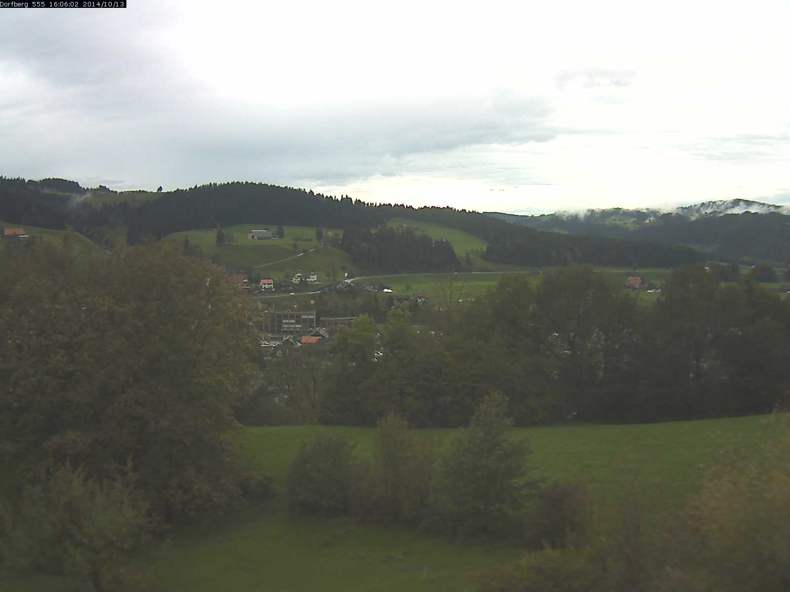 Webcam-Bild: Aussicht vom Dorfberg in Langnau 20141013-160601