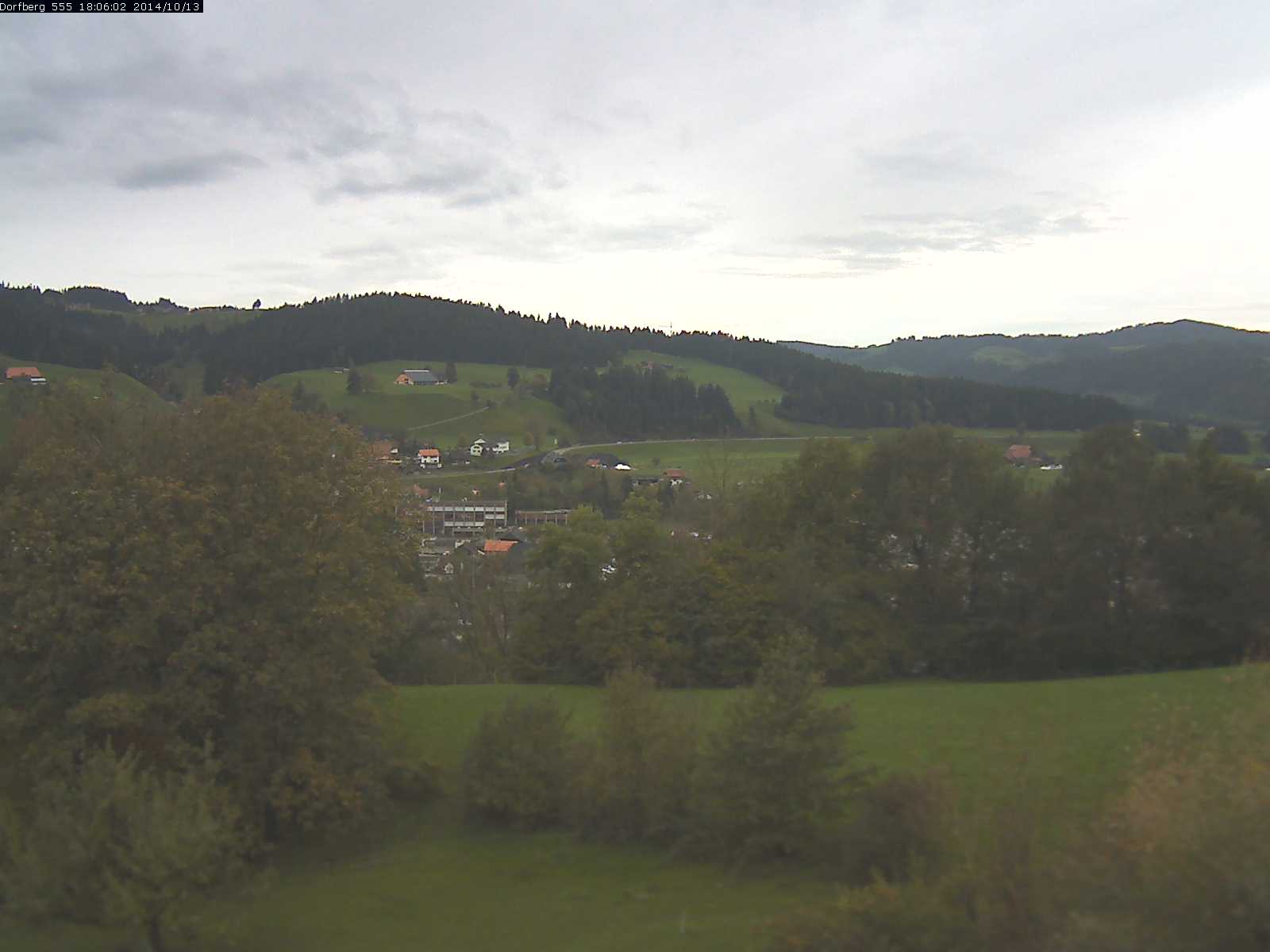 Webcam-Bild: Aussicht vom Dorfberg in Langnau 20141013-180601