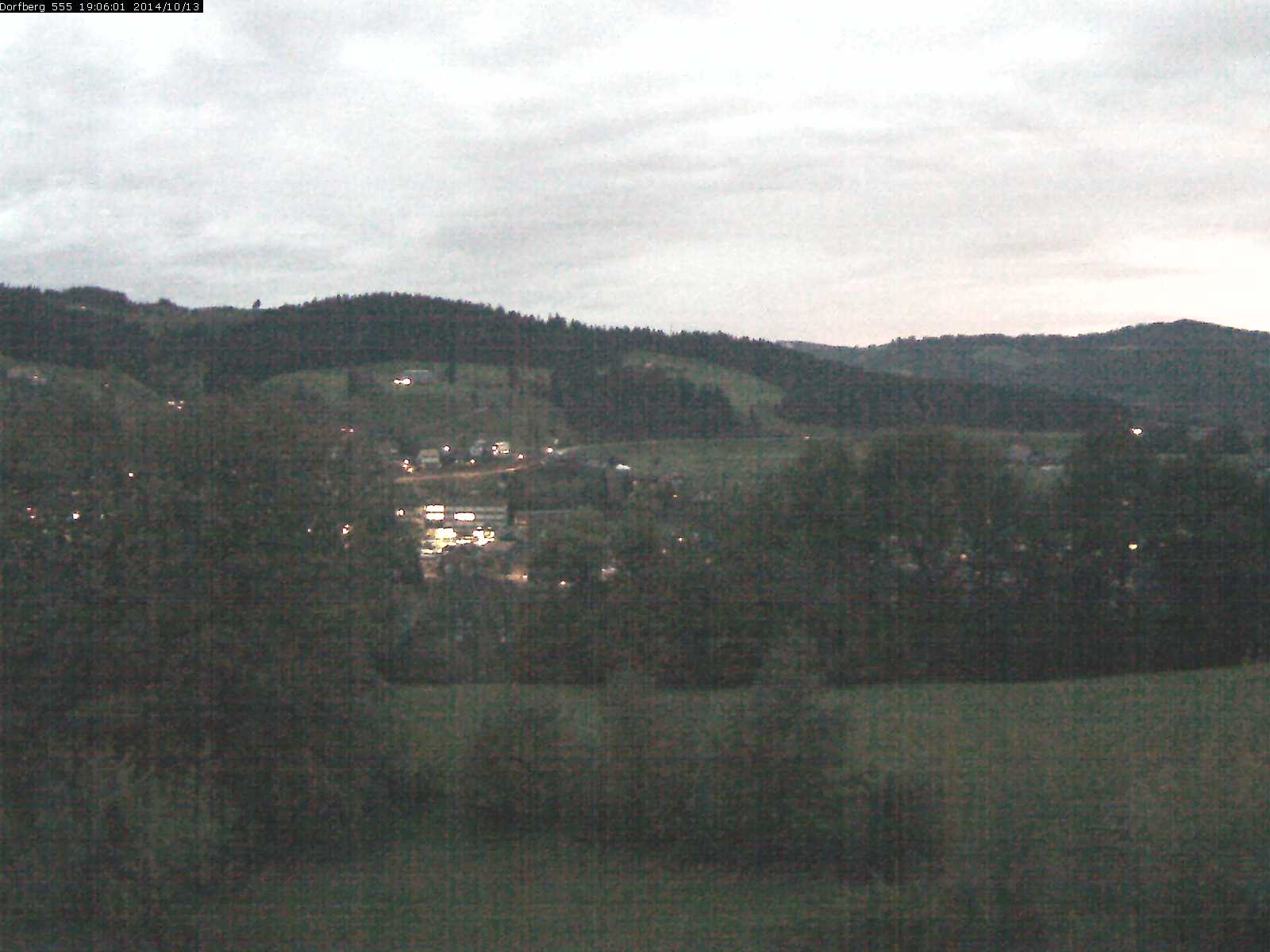 Webcam-Bild: Aussicht vom Dorfberg in Langnau 20141013-190601