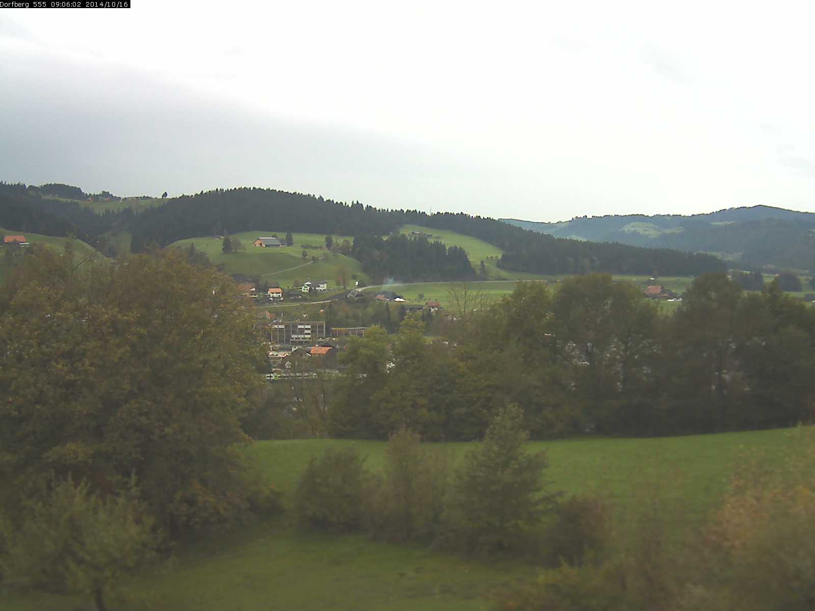 Webcam-Bild: Aussicht vom Dorfberg in Langnau 20141016-090601
