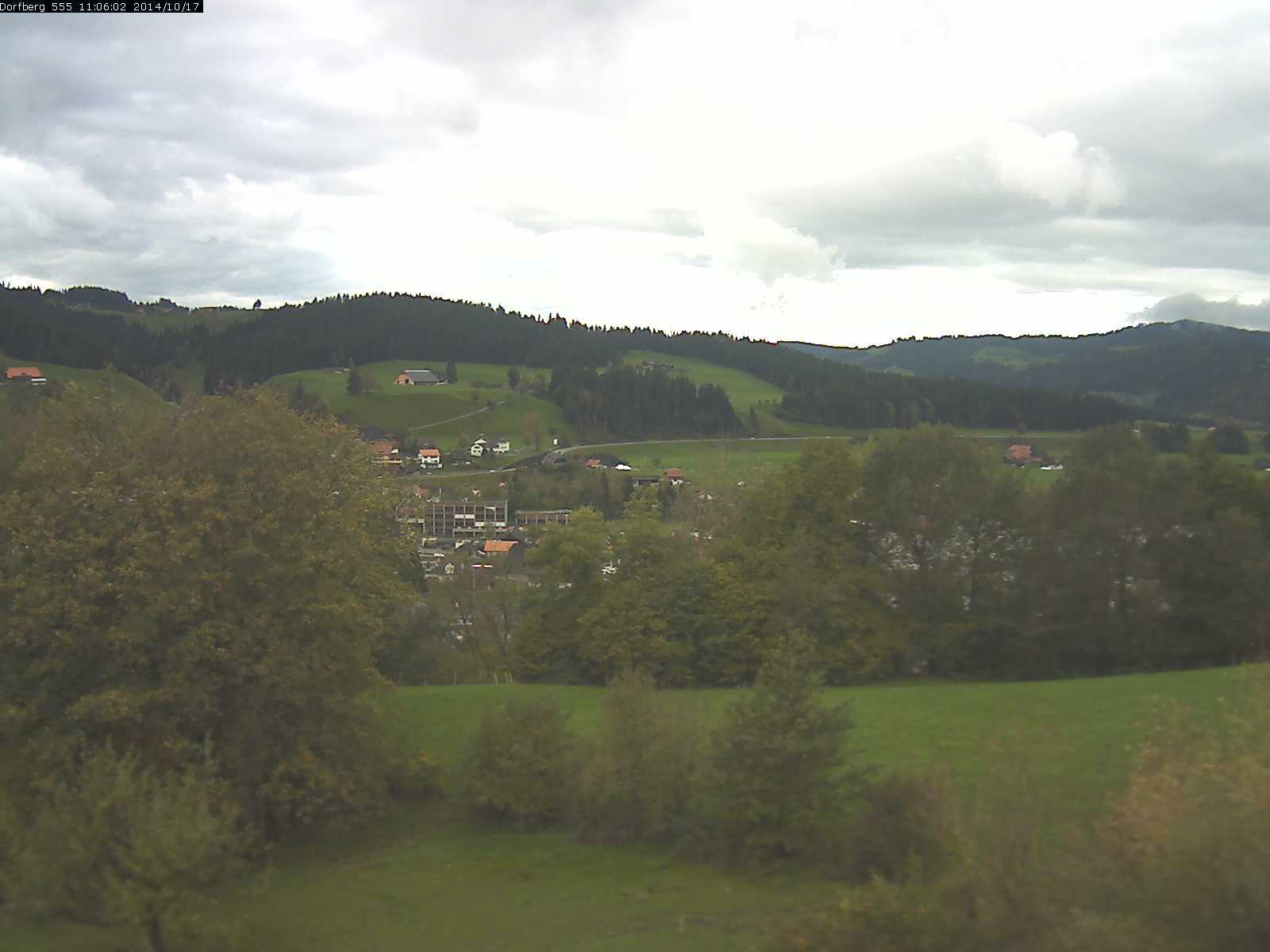 Webcam-Bild: Aussicht vom Dorfberg in Langnau 20141017-110601