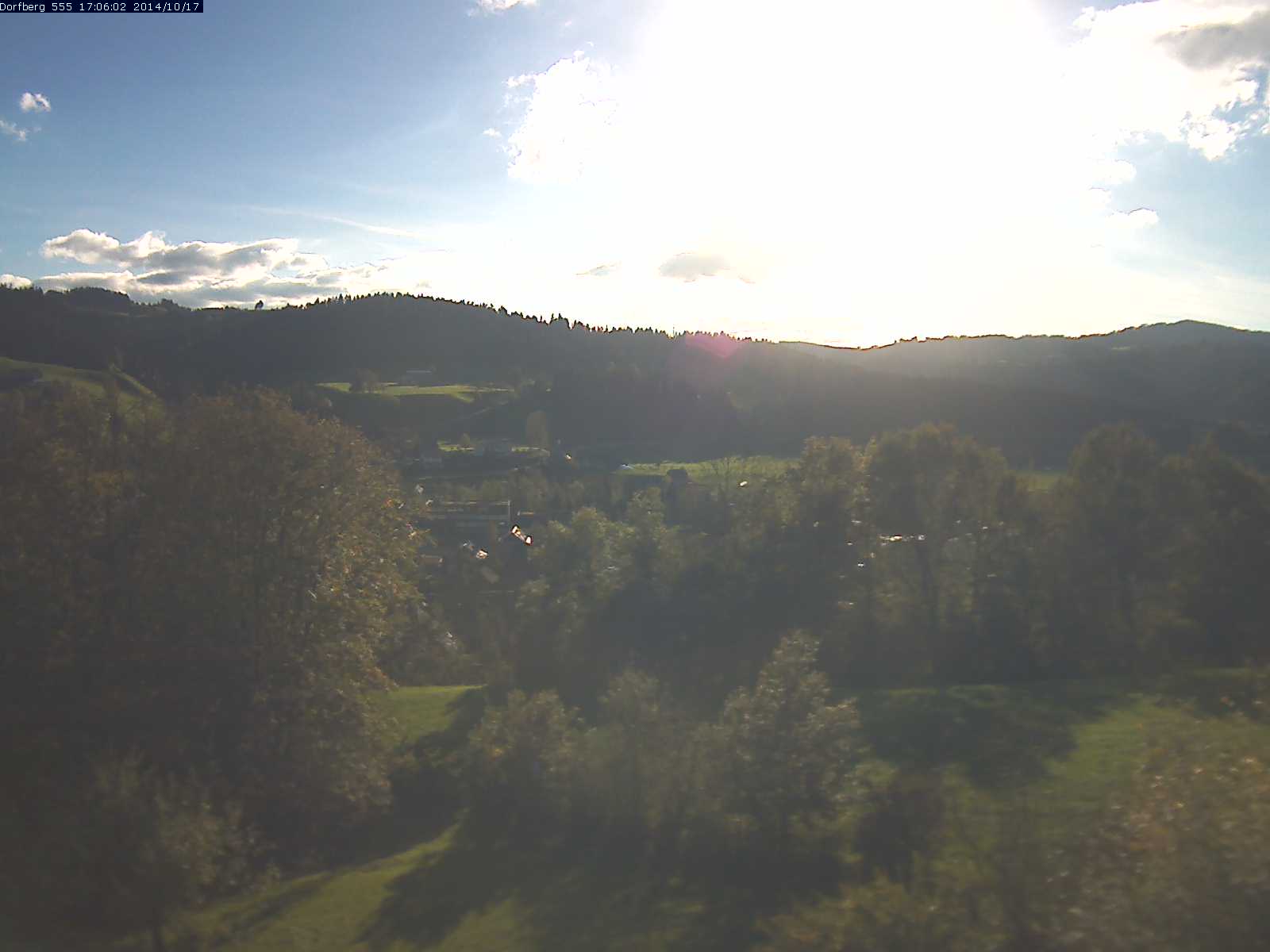 Webcam-Bild: Aussicht vom Dorfberg in Langnau 20141017-170601