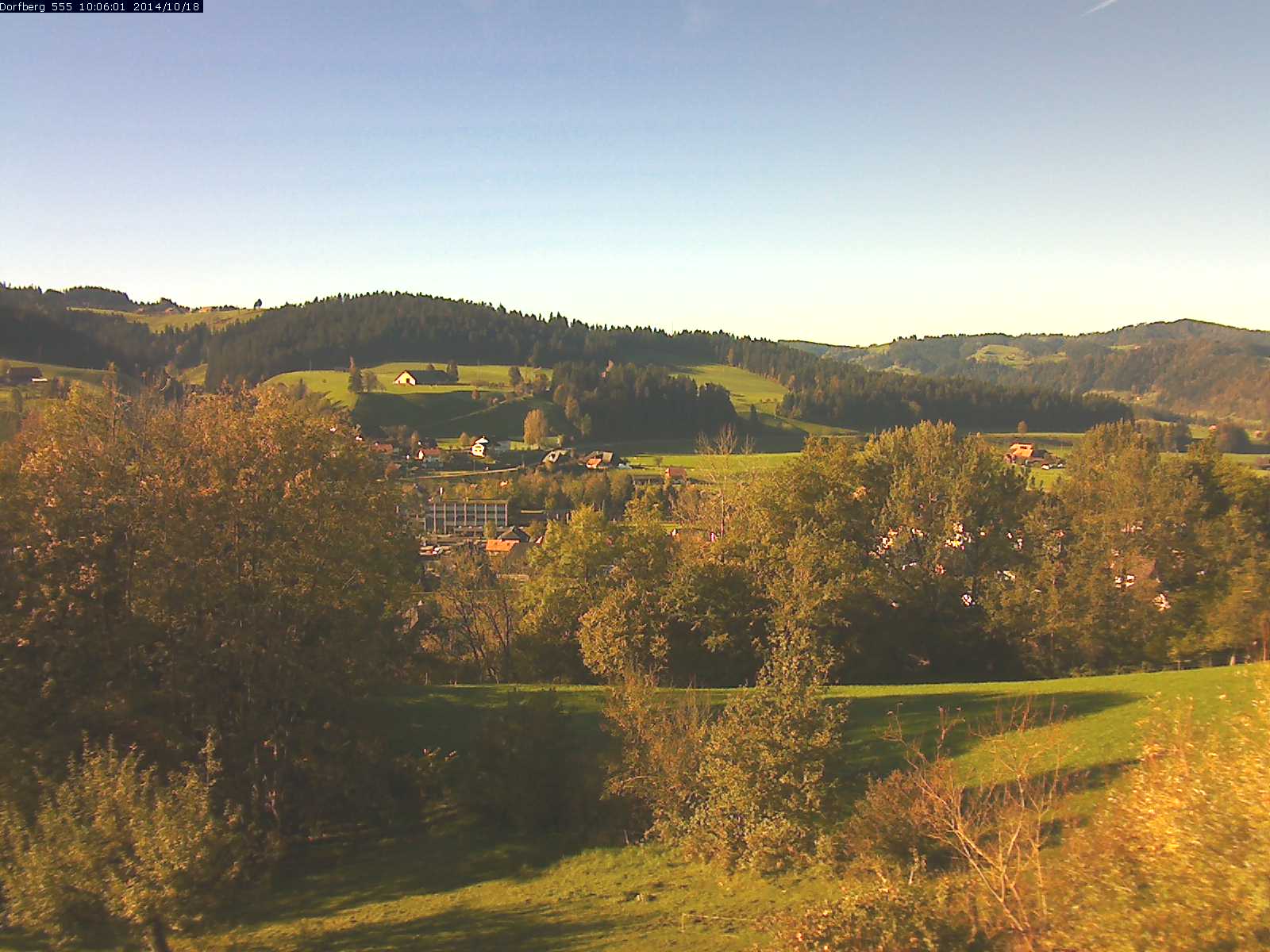 Webcam-Bild: Aussicht vom Dorfberg in Langnau 20141018-100601