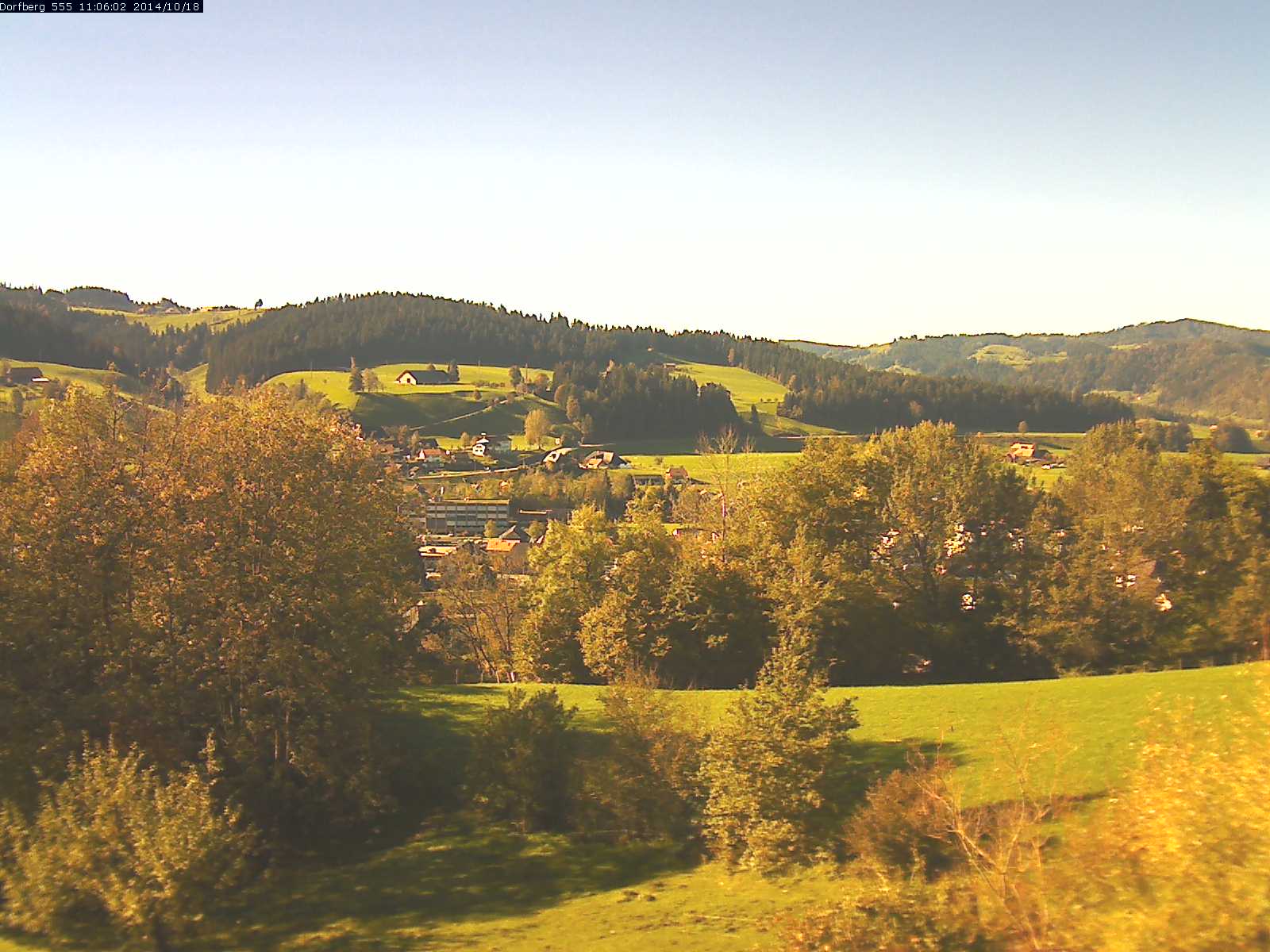 Webcam-Bild: Aussicht vom Dorfberg in Langnau 20141018-110602